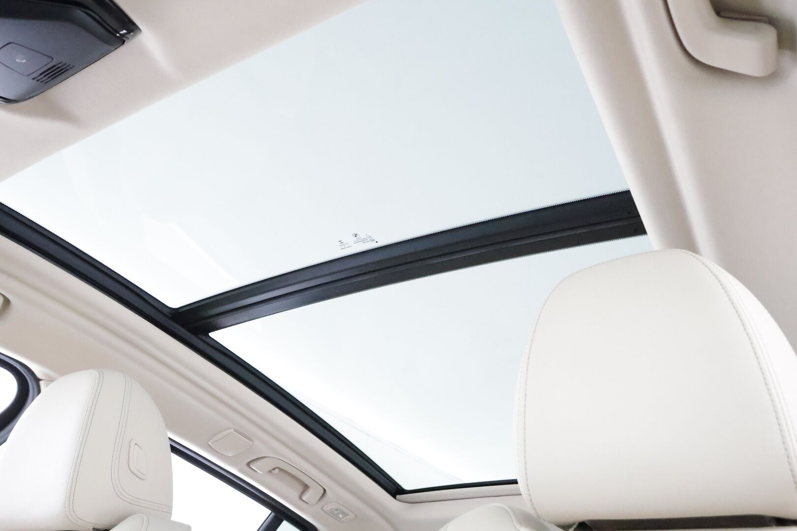 BMW X3 2020 G01 xDrive 30e A Business Luxury * Vakkari / Panorama / P.kamera / LED / Navi / Sporttipenkit / Hifi / Koukku * - Kahdet renkaat aluvanteilla - Osta nyt, maksa vasta ensi vuonna