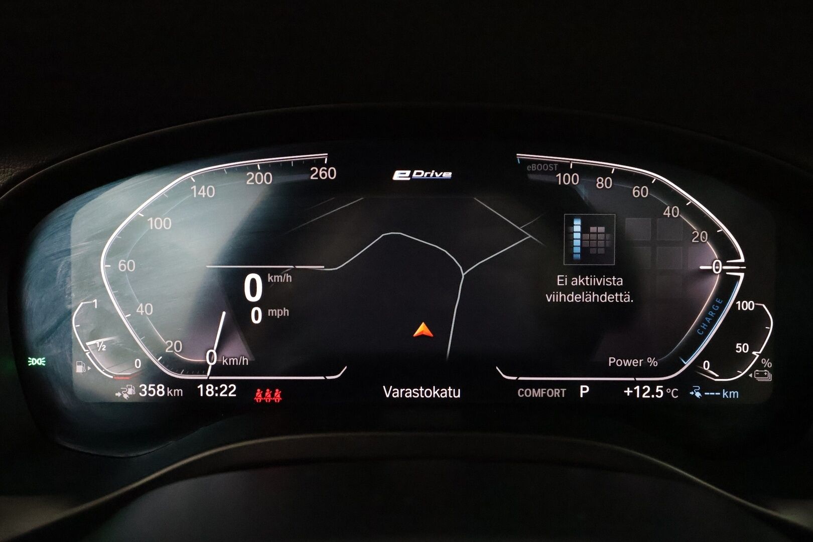 BMW X3 2020 G01 xDrive 30e A Business Luxury * Vakkari / Panorama / P.kamera / LED / Navi / Sporttipenkit / Hifi / Koukku * - Kahdet renkaat aluvanteilla - Osta nyt, maksa vasta ensi vuonna