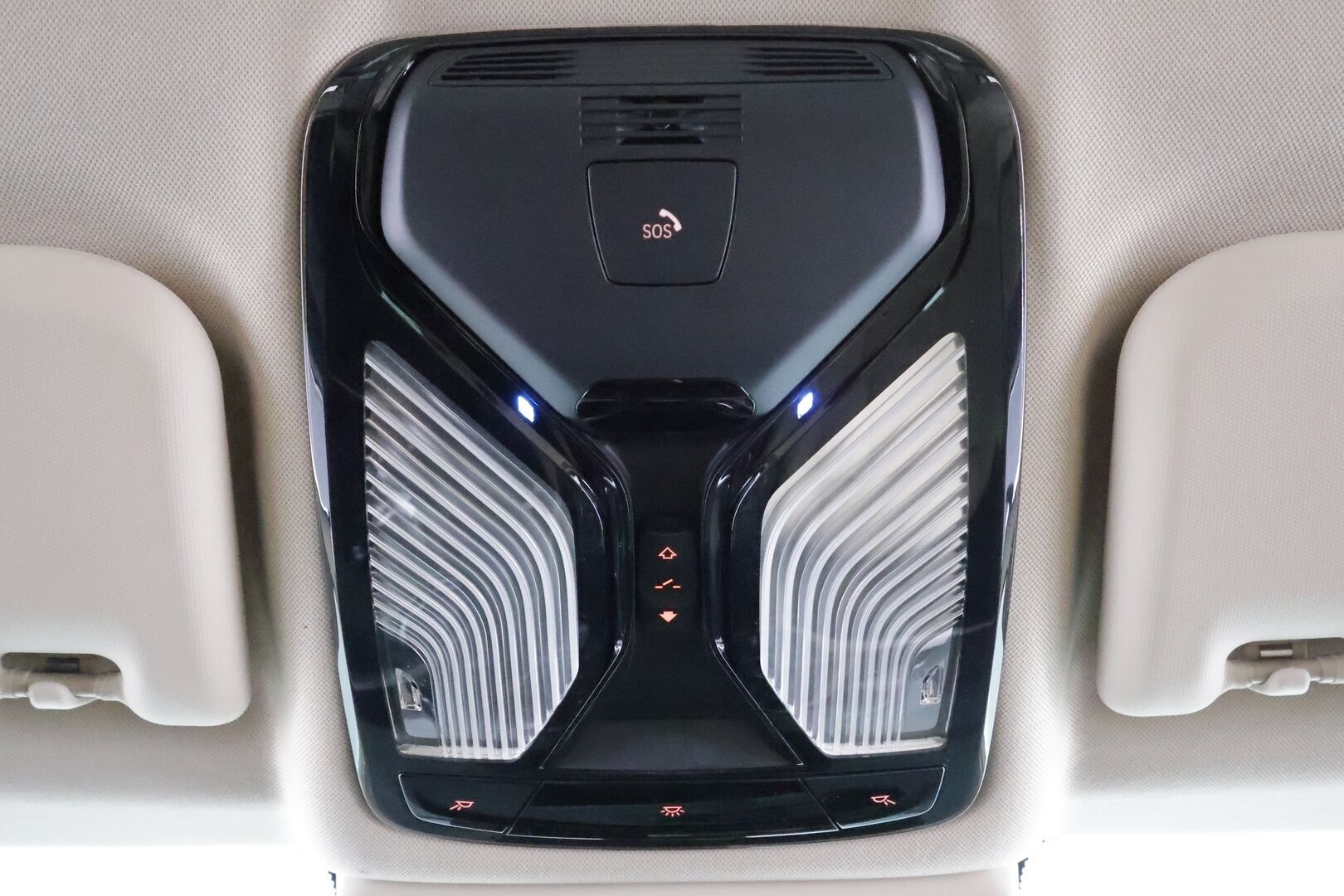 BMW X3 2020 G01 xDrive 30e A Business Luxury * Vakkari / Panorama / P.kamera / LED / Navi / Sporttipenkit / Hifi / Koukku * - Kahdet renkaat aluvanteilla - Osta nyt, maksa vasta ensi vuonna