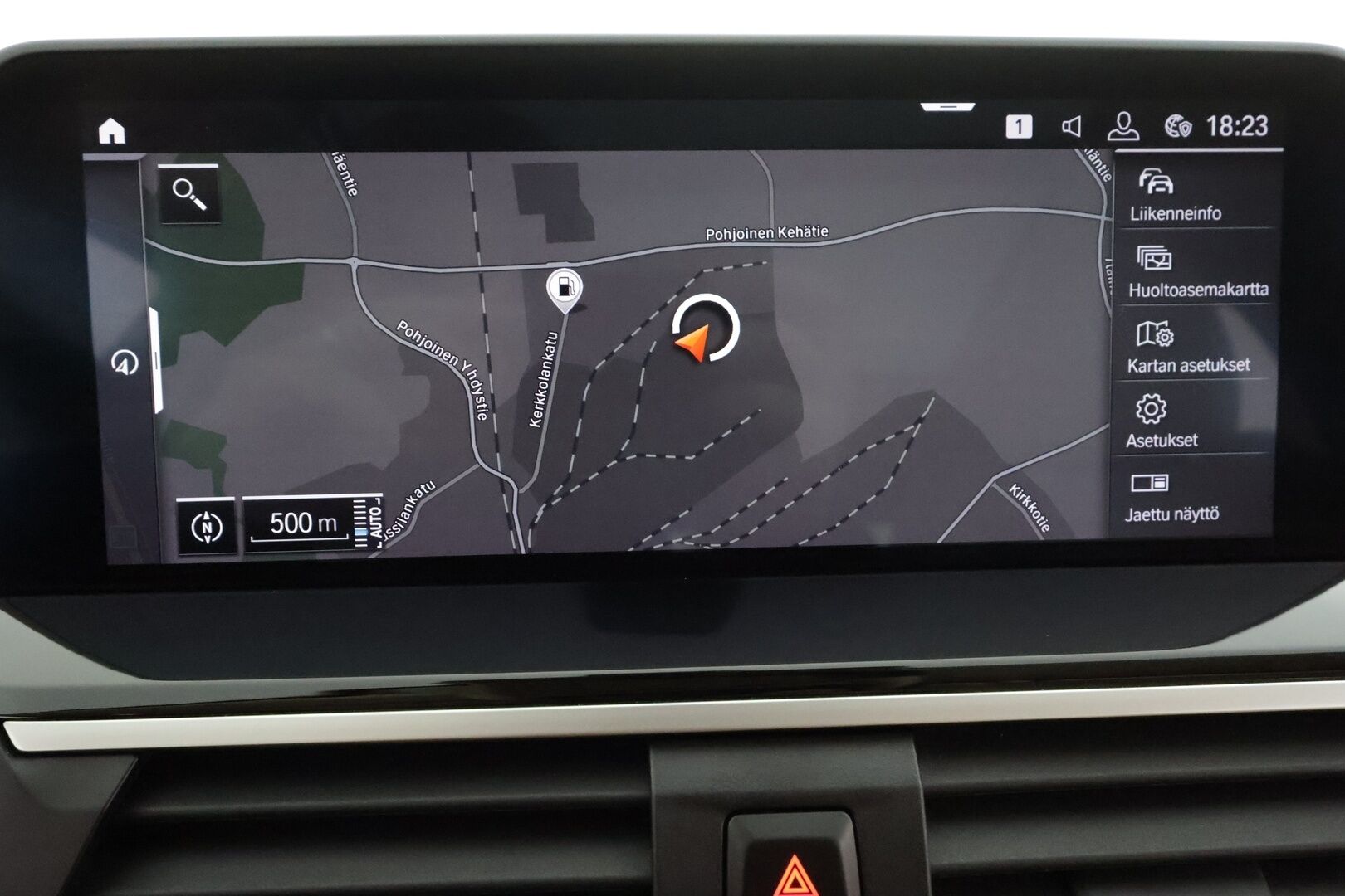 BMW X3 2020 G01 xDrive 30e A Business Luxury * Vakkari / Panorama / P.kamera / LED / Navi / Sporttipenkit / Hifi / Koukku * - Kahdet renkaat aluvanteilla - Osta nyt, maksa vasta ensi vuonna