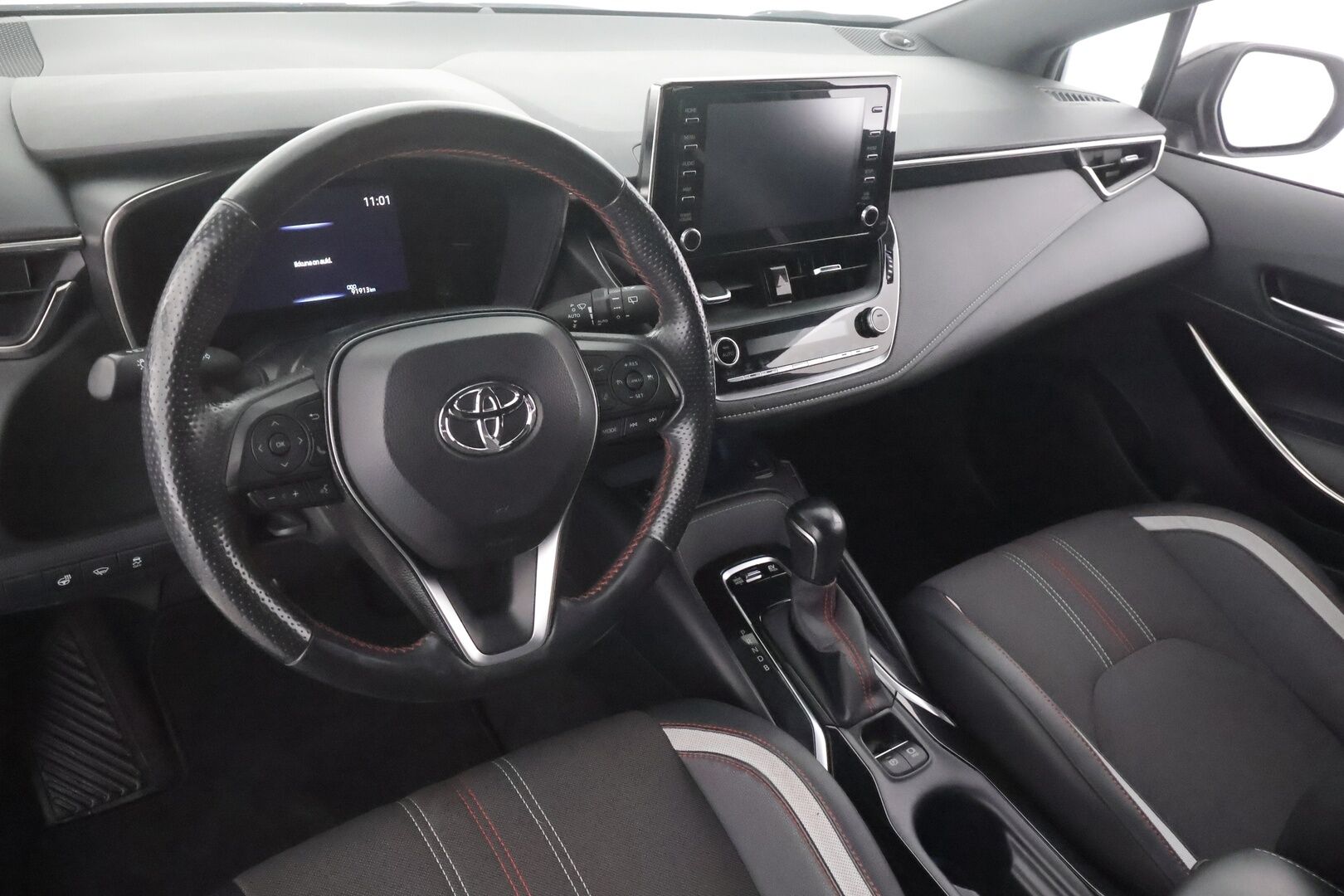 Toyota Corolla 2021 Touring Sports 1,8 Hybrid GR Sport - | ACC | Lohko | P.Kamera | Puolinahat | Ratinlämmitys | Apple&Android | Kahdet Renkaat |