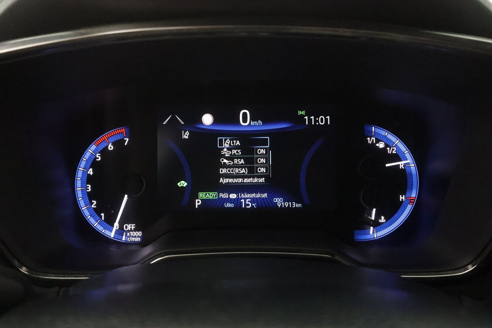 Toyota Corolla 2021 Touring Sports 1,8 Hybrid GR Sport - | ACC | Lohko | P.Kamera | Puolinahat | Ratinlämmitys | Apple&Android | Kahdet Renkaat |