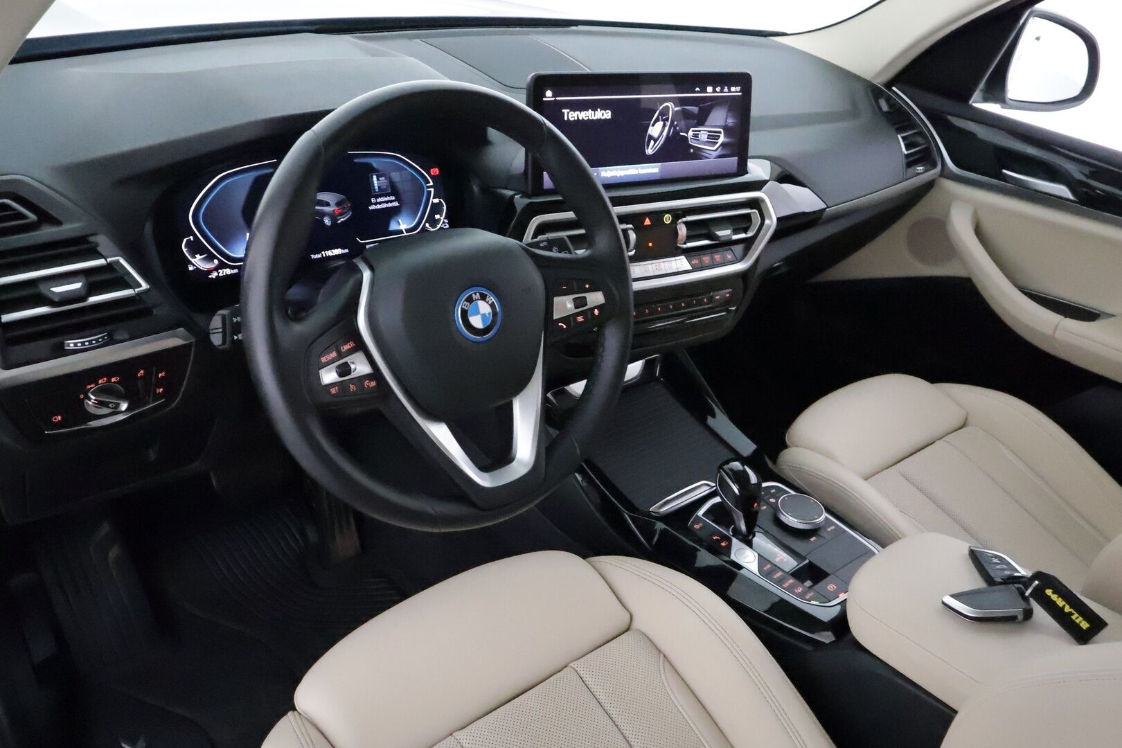 BMW X3 2023 G01 xDrive 30e A Charged Edition **Facelift / Hifi / Koukku / Keyless / Sporttipenkit / Apple&Android / P.kamera** - 3,99 % KORKOTARJOUS TÄHÄN AUTOON 21.9. ASTI! - 1-om. Suomi-auto / Akku kuntotarkastettu! / Kahdet renkaat aluvanteilla