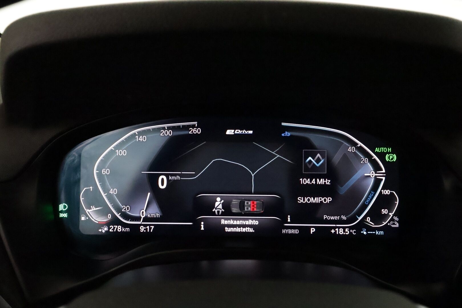 BMW X3 2023 G01 xDrive 30e A Charged Edition **Facelift / Hifi / Koukku / Keyless / Sporttipenkit / Apple&Android / P.kamera** - 1-om. Suomi-auto / Akku kuntotarkastettu! / Kahdet renkaat aluvanteilla