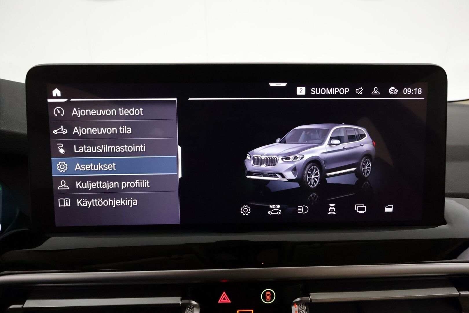 BMW X3 2023 G01 xDrive 30e A Charged Edition **Facelift / Hifi / Koukku / Keyless / Sporttipenkit / Apple&Android / P.kamera** - 1-om. Suomi-auto / Akku kuntotarkastettu! / Kahdet renkaat aluvanteilla