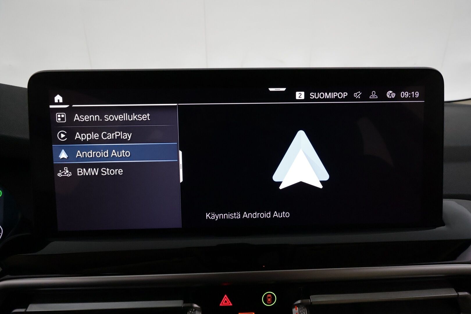 BMW X3 2023 G01 xDrive 30e A Charged Edition **Facelift / Hifi / Koukku / Keyless / Sporttipenkit / Apple&Android / P.kamera** - 1-om. Suomi-auto / Akku kuntotarkastettu! / Kahdet renkaat aluvanteilla