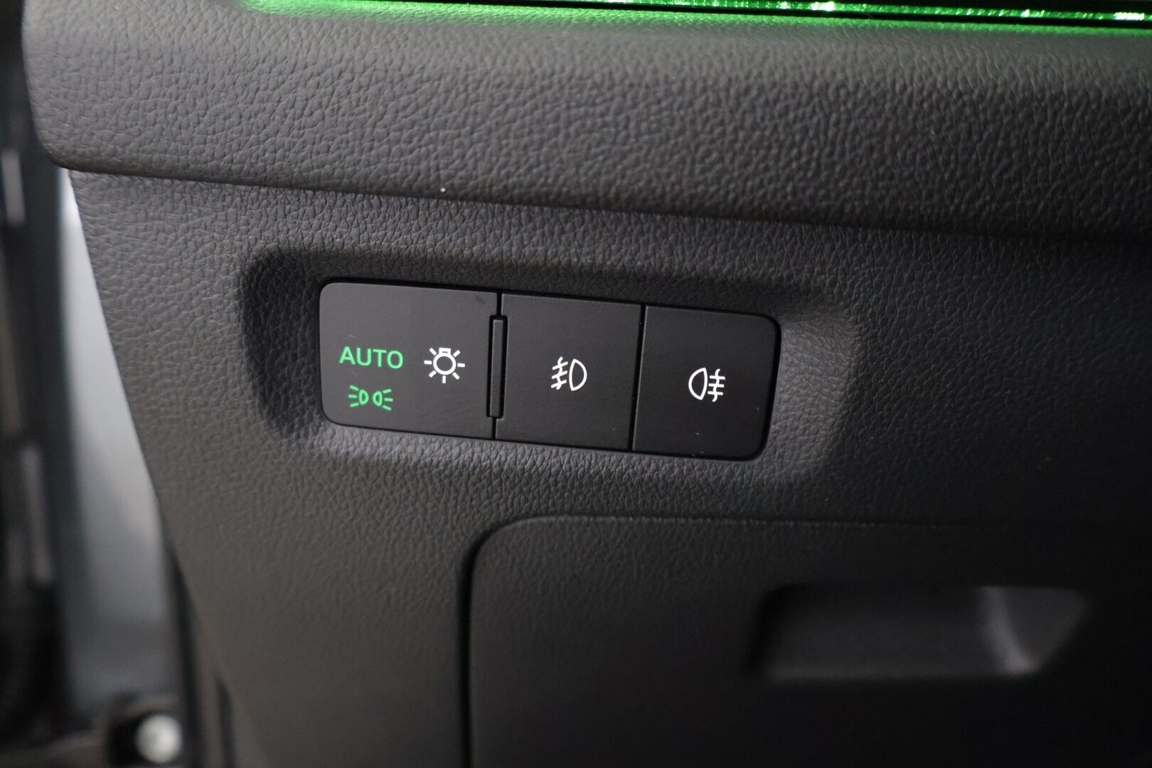 Skoda Octavia 2024 Combi 1.4 TSI PHEV Style iV DSG Autom. - ACC | P. Kamera | Webasto | Koukku | Digimittari | Side Assist | Juuri huollettu