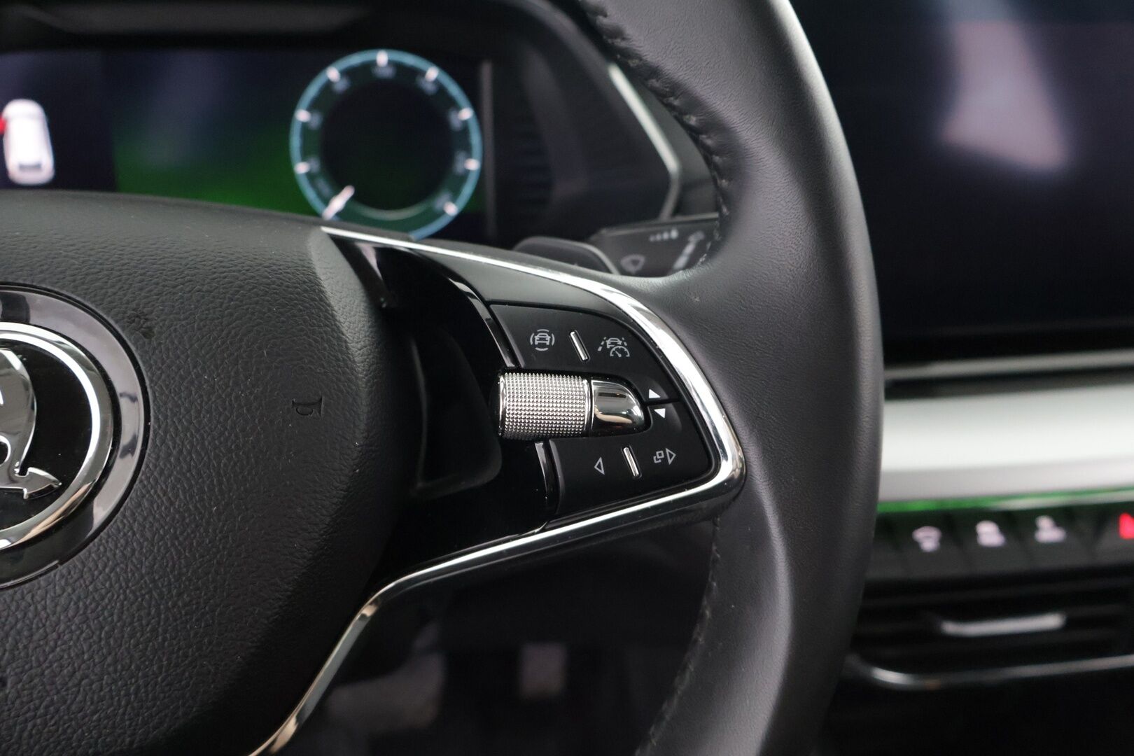 Skoda Octavia 2024 Combi 1.4 TSI PHEV Style iV DSG Autom. - ACC | P. Kamera | Webasto | Koukku | Digimittari | Side Assist | Juuri huollettu