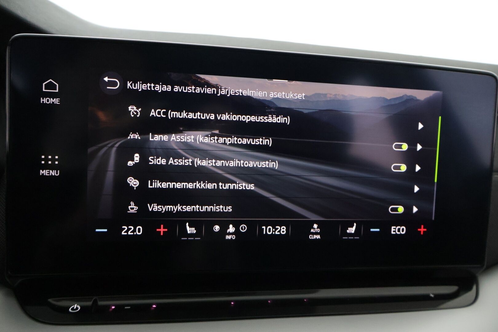 Skoda Octavia 2024 Combi 1.4 TSI PHEV Style iV DSG Autom. - ACC | P. Kamera | Webasto | Koukku | Digimittari | Side Assist | Juuri huollettu