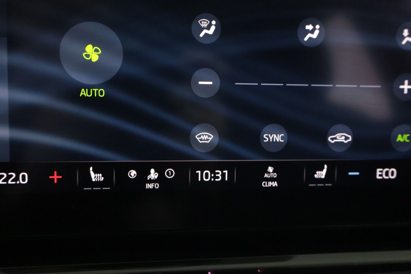 Skoda Octavia 2024 Combi 1.4 TSI PHEV Style iV DSG Autom. - ACC | P. Kamera | Webasto | Koukku | Digimittari | Side Assist | Juuri huollettu