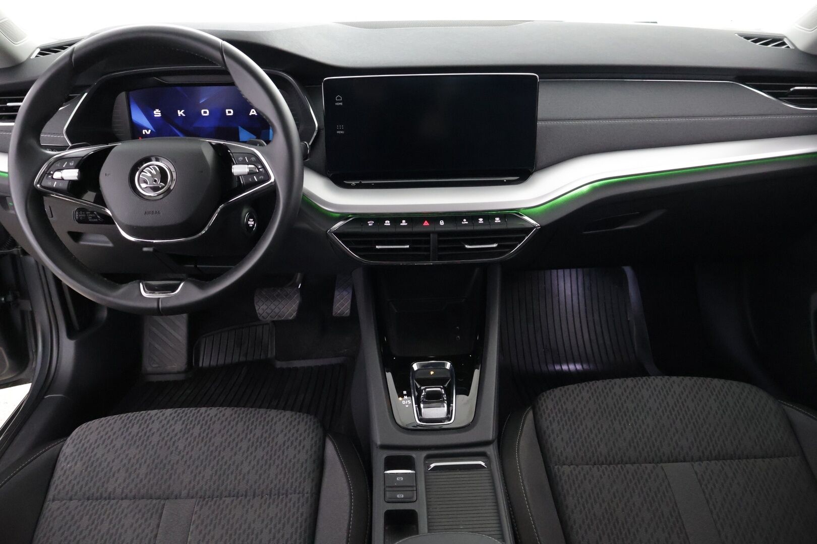 Skoda Octavia 2024 Combi 1.4 TSI PHEV Style iV DSG Autom. - ACC | P. Kamera | Webasto | Koukku | Digimittari | Side Assist | Juuri huollettu