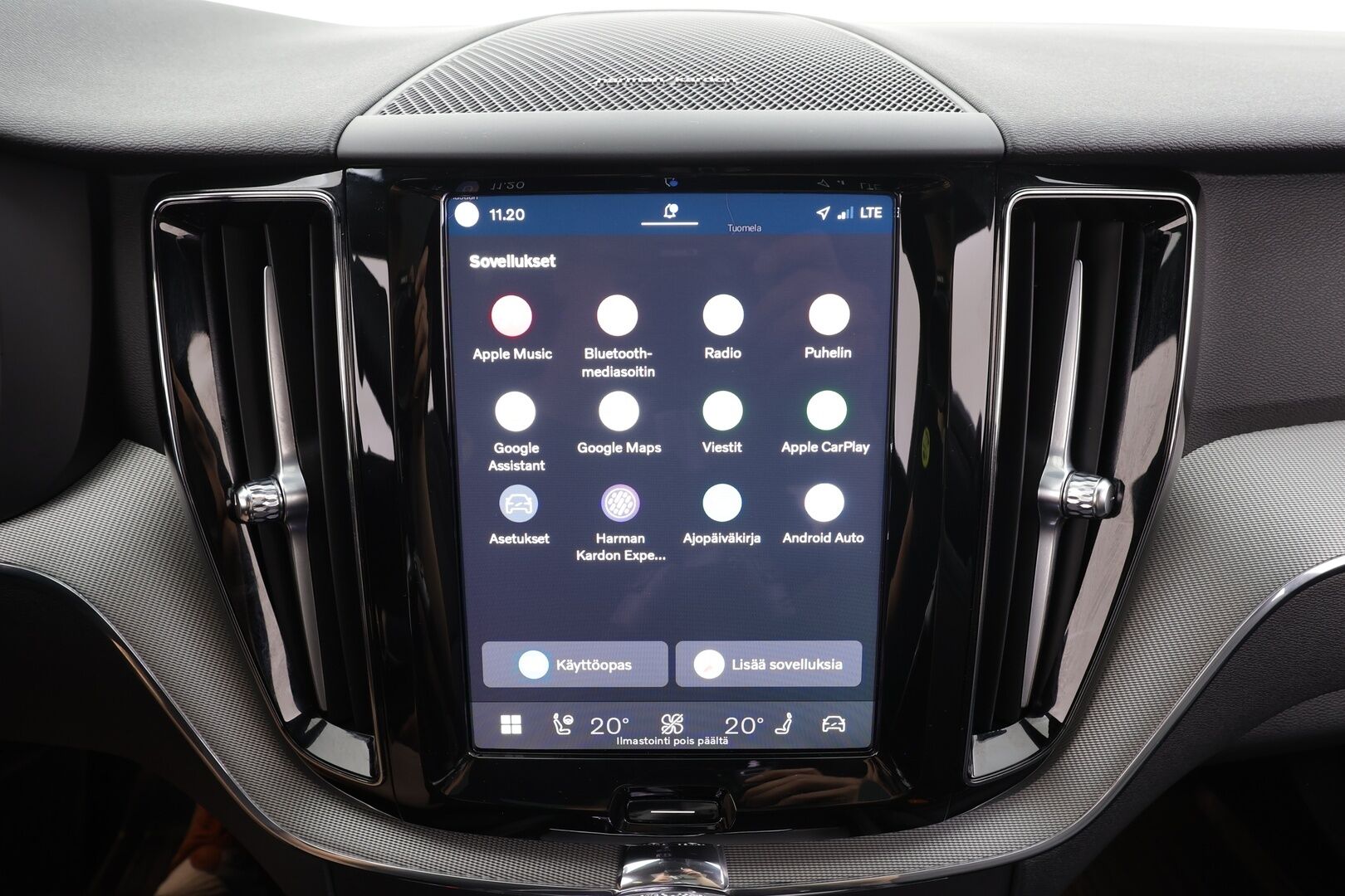 Volvo XC60 2024 T8 AWD Long Range High Performance Plus Dark Edition aut - | ACC | Webasto | Koukku | H/K | 360° | Muistipenkit | Panorama | Puolinahat | Full-LED Active | Keyless | 1-om Suomi-auto | SOH 96.3% | Kahdet renkaat alumiinivantein | Juuri huollettu