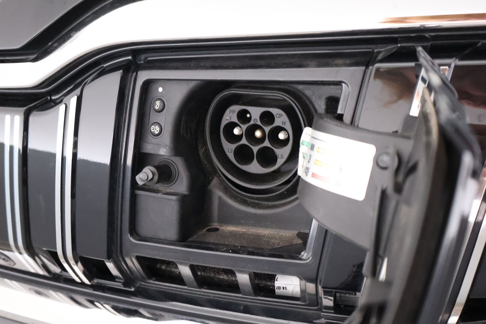 Skoda Superb 2024 Combi 1.4 TSI PHEV L&K iV BusinessLine DSG Autom. - 3,99 % KORKOTARJOUS TÄHÄN AUTOON - Webasto / Adapt.Vakkari / Canton / Panorama / Ilmastoidut & Hierovat nahkapenkit / 360-Kamera / Sähköluukku / Supervarusteet!