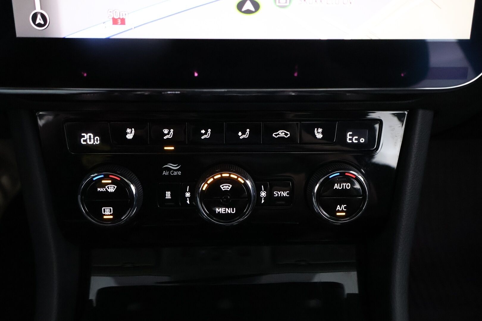 Skoda Superb 2024 Combi 1.4 TSI PHEV L&K iV BusinessLine DSG Autom. - 3,99 % KORKOTARJOUS TÄHÄN AUTOON - Webasto / Adapt.Vakkari / Canton / Panorama / Ilmastoidut & Hierovat nahkapenkit / 360-Kamera / Sähköluukku / Supervarusteet!