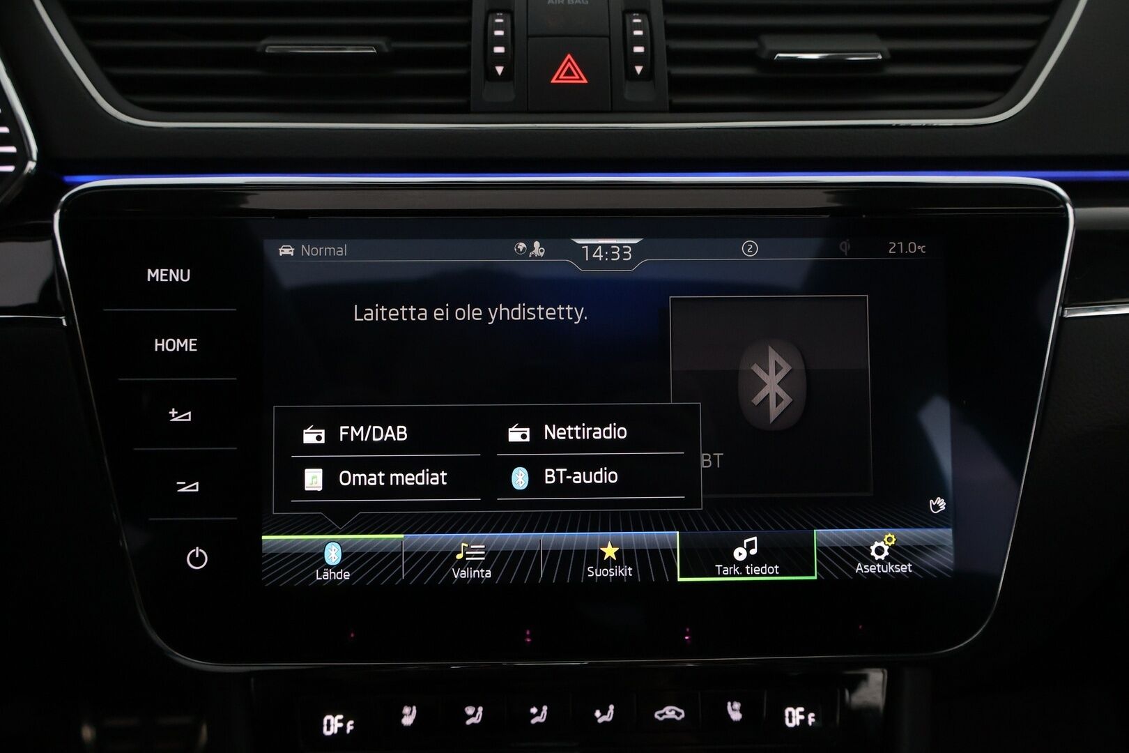 Skoda Superb 2024 Combi 1.4 TSI PHEV L&K iV BusinessLine DSG Autom. - 3,99 % KORKOTARJOUS TÄHÄN AUTOON - Webasto / Adapt.Vakkari / Canton / Panorama / Ilmastoidut & Hierovat nahkapenkit / 360-Kamera / Sähköluukku / Supervarusteet!
