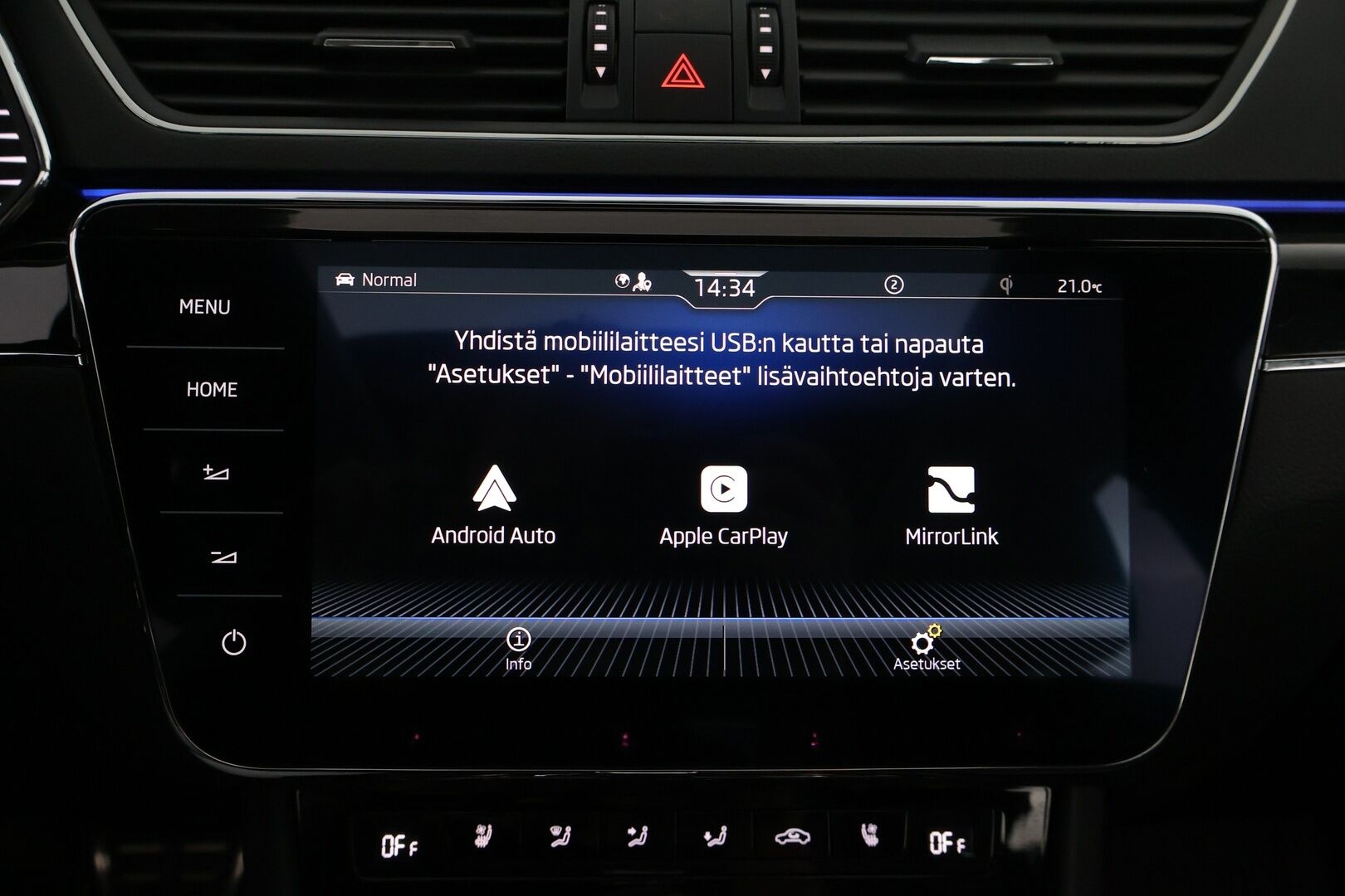 Skoda Superb 2024 Combi 1.4 TSI PHEV L&K iV BusinessLine DSG Autom. - 3,99 % KORKOTARJOUS TÄHÄN AUTOON - Webasto / Adapt.Vakkari / Canton / Panorama / Ilmastoidut & Hierovat nahkapenkit / 360-Kamera / Sähköluukku / Supervarusteet!
