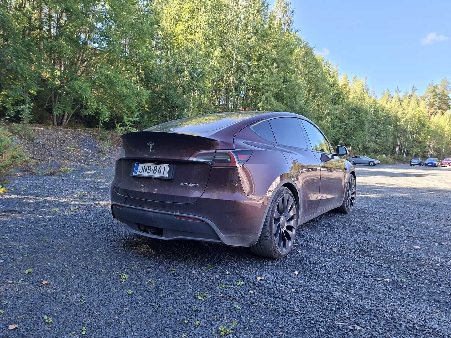 Tesla Model Y 2023 Performance - | Koukku | ILP | Lasikatto | ACC | Matrix-LED | P.Kamera | Muistipenkki | Premium Audio | Navi | Kaistavahti | Keyless |