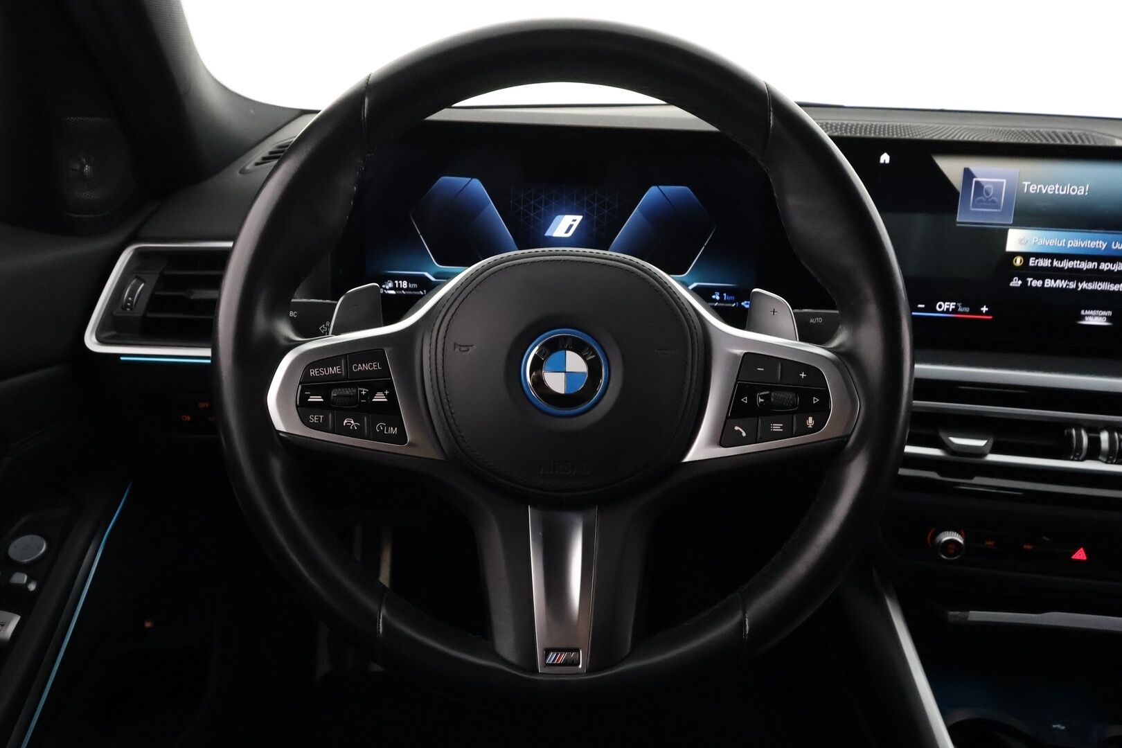 BMW 330 2023 G20 Sedan 330e xDrive A Charged Edition M Sport - | ACC | Koukku | Lisälämmitin | P.Kamera | H/K | LED | Widescreen | 360-Kamera | Apple&Android | 1.Om suomi-auto | Kahdet renkaat | Merkkihuollettu |