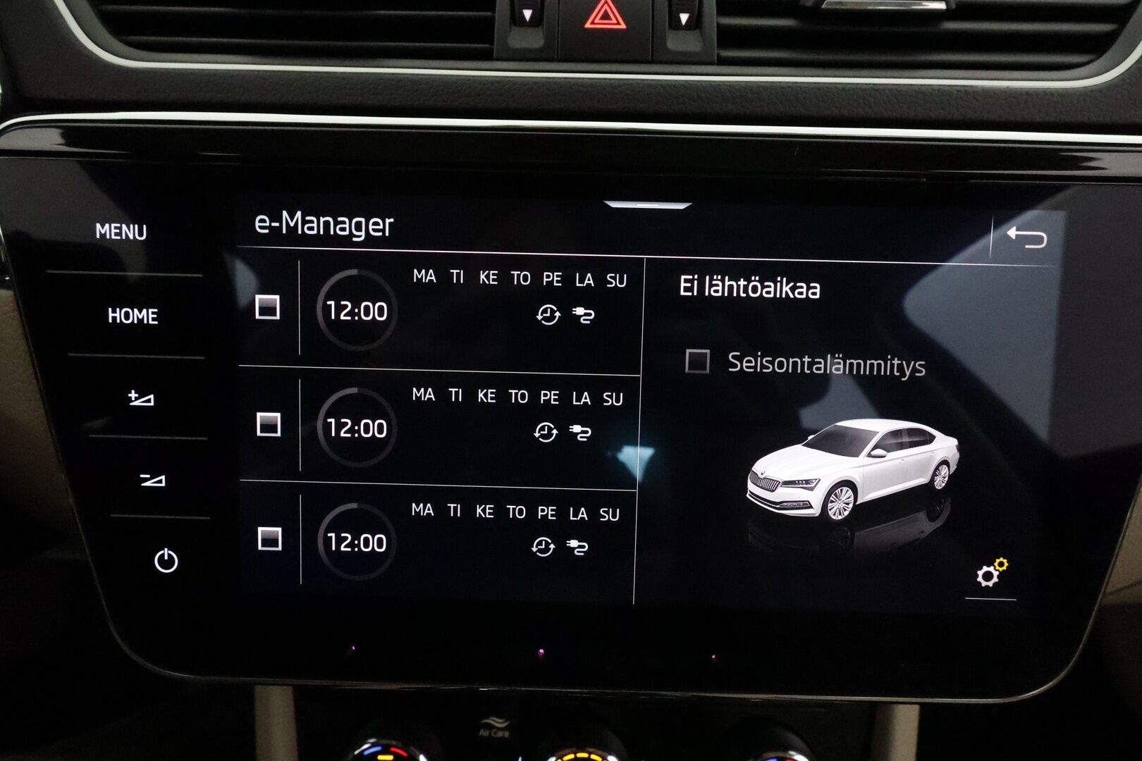 Skoda Superb 2024 1.4 TSI PHEV iV BusinessLine DSG **Kattoluukku / Canton / ACC / Matrix-LED / 360° / Hierovat&Ilmastoidut Muistipenkit** - 3,99 % KORKOTARJOUS TÄHÄN AUTOON - 1-om Suomi-auto / 2x Latauskaapelit / Kahdet Renkaat / **HYVILLÄ KAMOILLA**