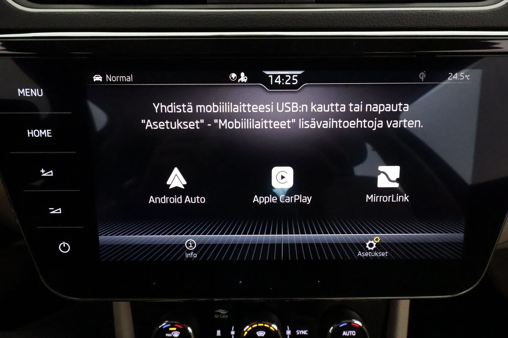 Skoda Superb 2024 1.4 TSI PHEV iV BusinessLine DSG **Kattoluukku / Canton / ACC / Matrix-LED / 360° / Hierovat&Ilmastoidut Muistipenkit** - 3,99 % KORKOTARJOUS TÄHÄN AUTOON - 1-om Suomi-auto / 2x Latauskaapelit / Kahdet Renkaat / **HYVILLÄ KAMOILLA**