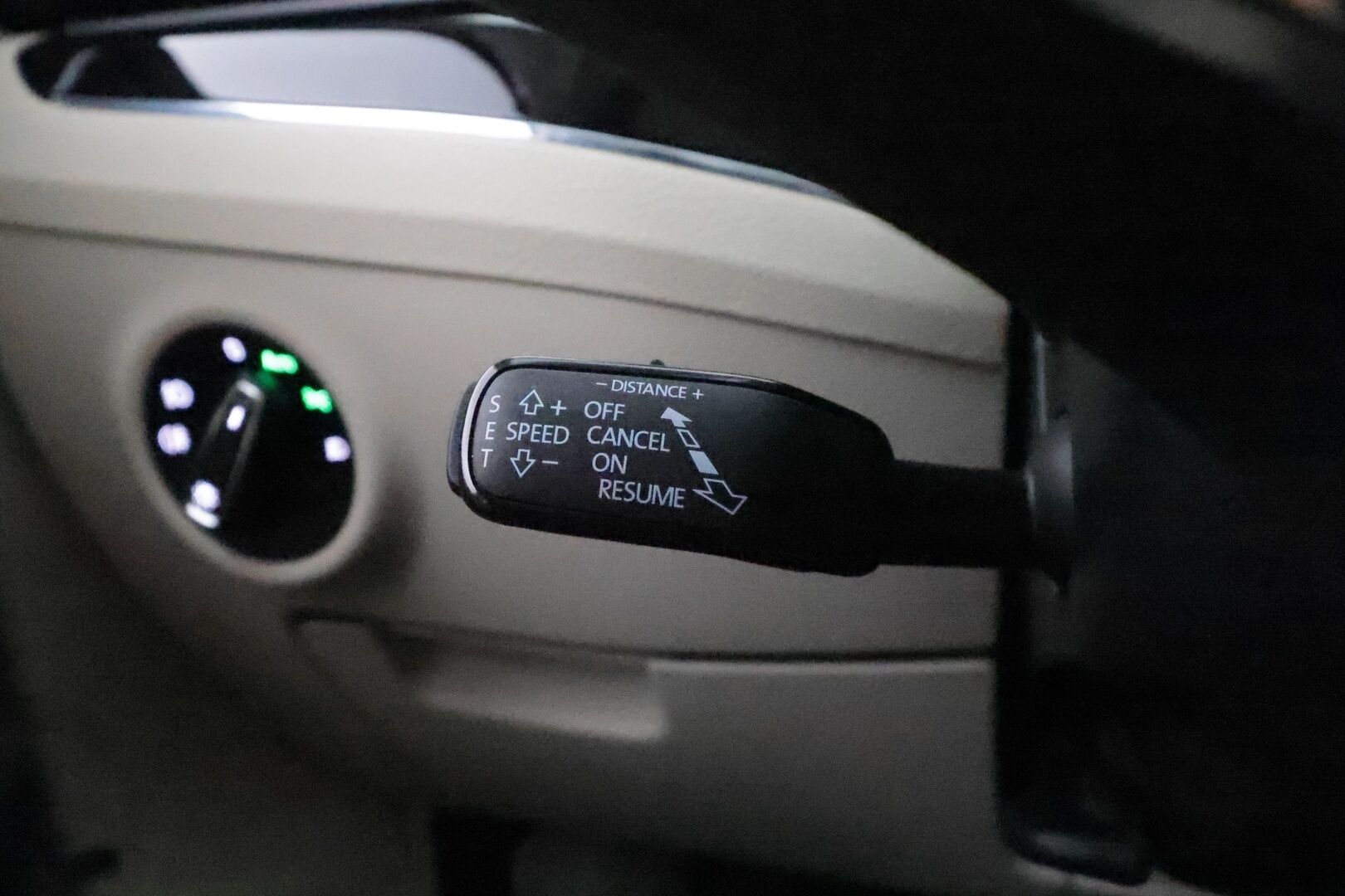 Skoda Superb 2024 1.4 TSI PHEV iV BusinessLine DSG **Kattoluukku / Canton / ACC / Matrix-LED / 360° / Hierovat&Ilmastoidut Muistipenkit** - 3,99 % KORKOTARJOUS TÄHÄN AUTOON - 1-om Suomi-auto / 2x Latauskaapelit / Kahdet Renkaat / **HYVILLÄ KAMOILLA**