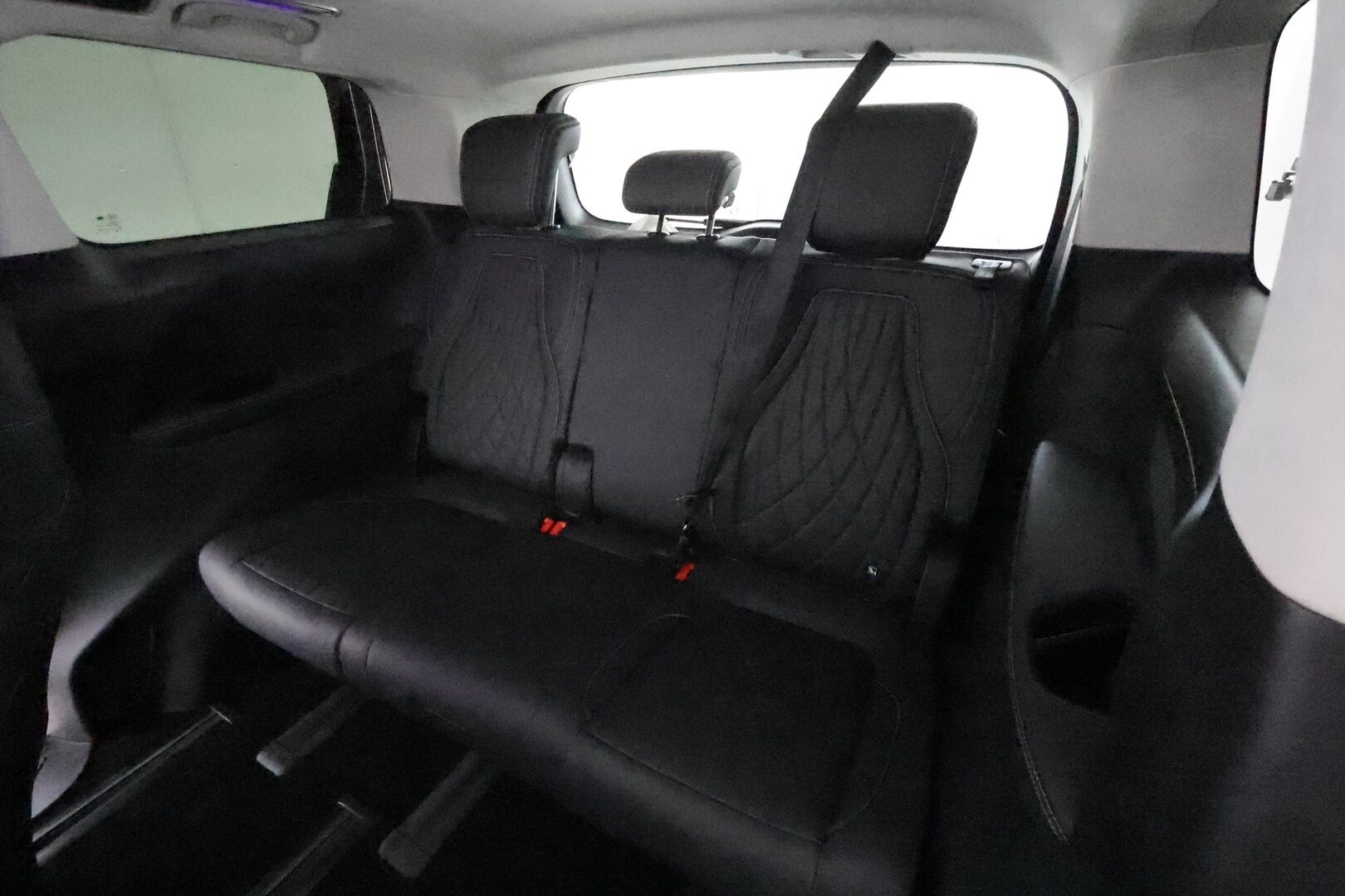 Maxus MIFA 9 2023 Premium 7-paik **Supervarusteet! /Ilmastoidut & Hierovat etu- ja takapenkit / Panorama / Adapt.vakkari / 360 Kamera**