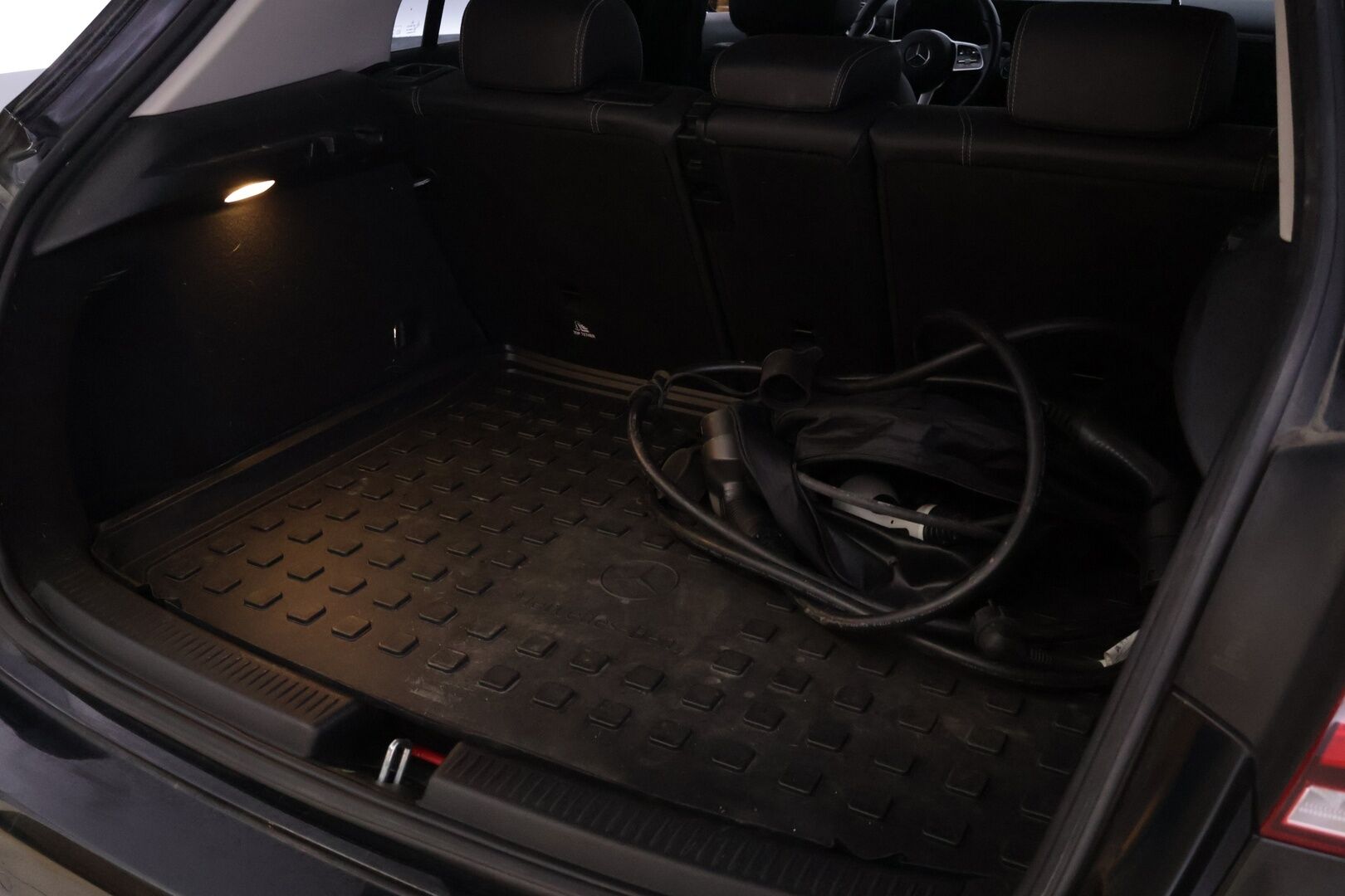 MERCEDES-BENZ A 2020 250 e A Business EQ Power *Digimittaristo / Navi / LED / Sporttipenkit /Ambient Light / P.kamera* - Asiallisesti huollettu / 2xaluumini vanteet / Siisti kuntoinen! - HULLUT AVAJAISHULINAT KORKOTARJOUS 3,29 %