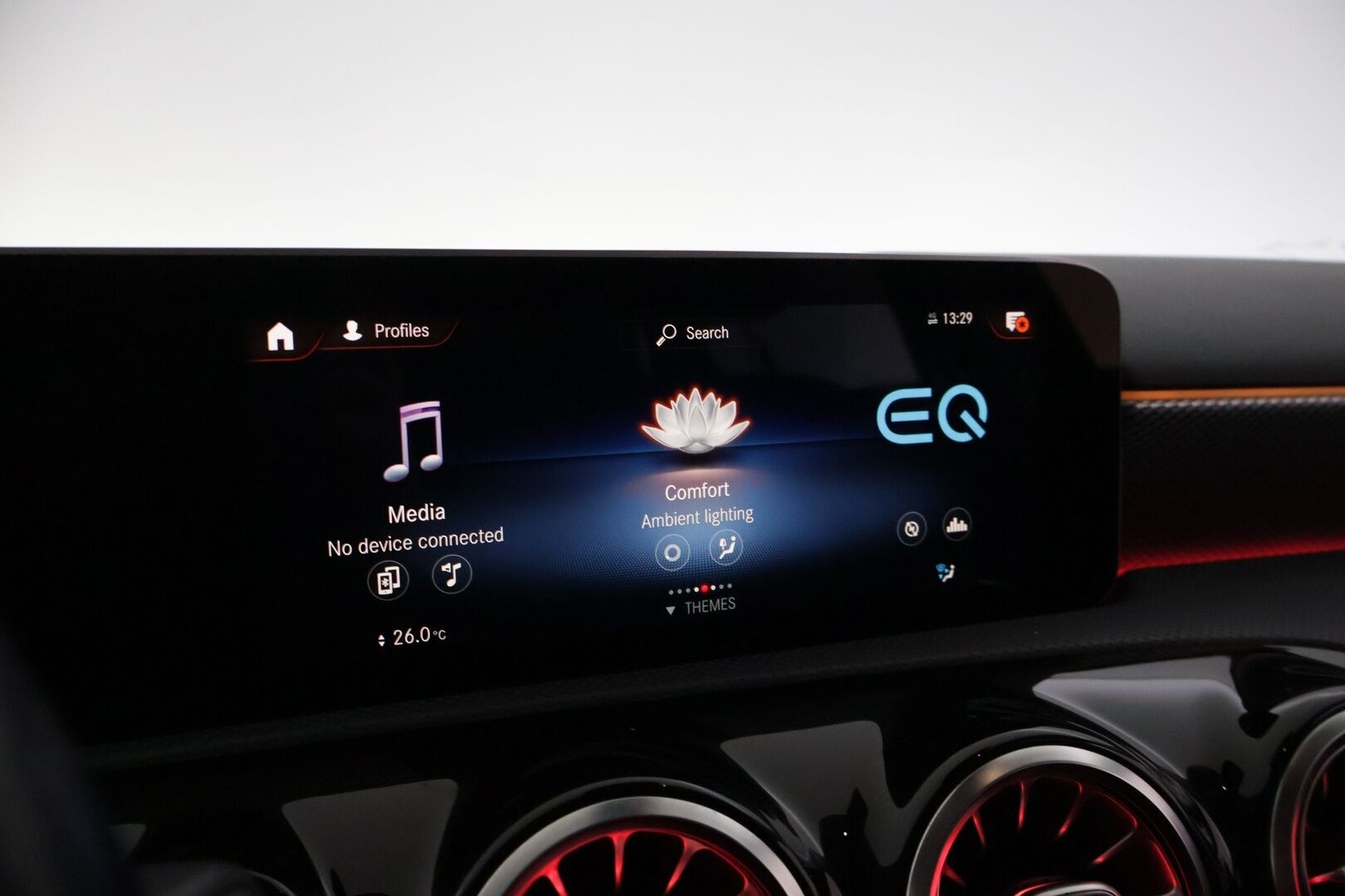 MERCEDES-BENZ A 2020 250 e A Business EQ Power *Digimittaristo / Navi / LED / Sporttipenkit /Ambient Light / P.kamera* - Asiallisesti huollettu / 2xaluumini vanteet / Siisti kuntoinen! 