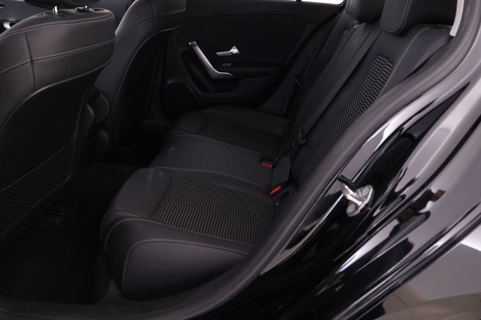 MERCEDES-BENZ A 2020 250 e A Business EQ Power *Digimittaristo / Navi / LED / Sporttipenkit /Ambient Light / P.kamera* - Asiallisesti huollettu / 2xaluumini vanteet / Siisti kuntoinen! - HULLUT AVAJAISHULINAT KORKOTARJOUS 3,29 %