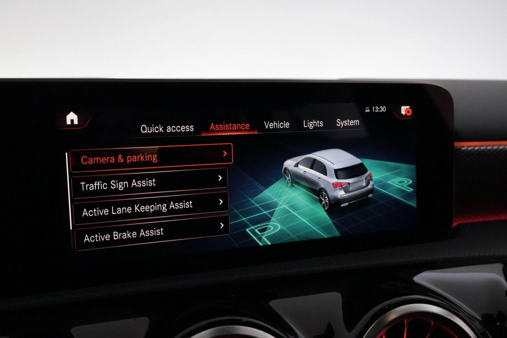 MERCEDES-BENZ A 2020 250 e A Business EQ Power *Digimittaristo / Navi / LED / Sporttipenkit /Ambient Light / P.kamera* - Asiallisesti huollettu / 2xaluumini vanteet / Siisti kuntoinen! 