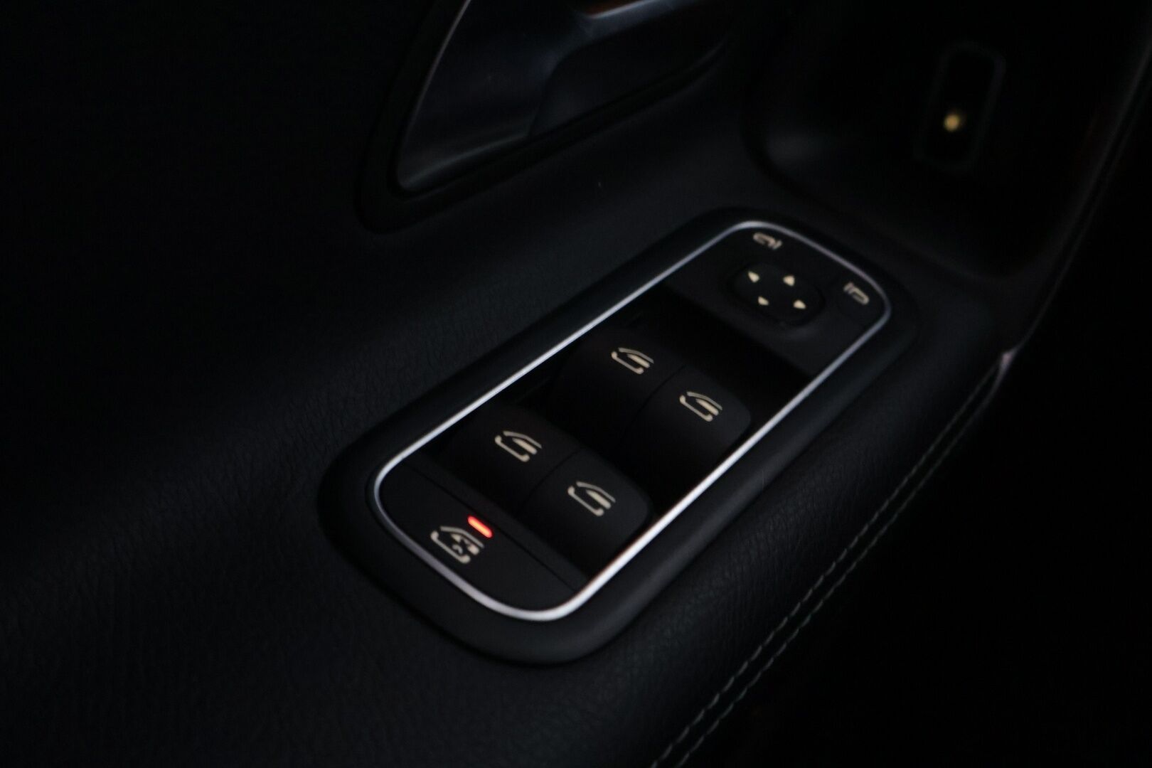 MERCEDES-BENZ A 2020 250 e A Business EQ Power *Digimittaristo / Navi / LED / Sporttipenkit /Ambient Light / P.kamera* - Asiallisesti huollettu / 2xaluumini vanteet / Siisti kuntoinen! - HULLUT AVAJAISHULINAT KORKOTARJOUS 3,29 %