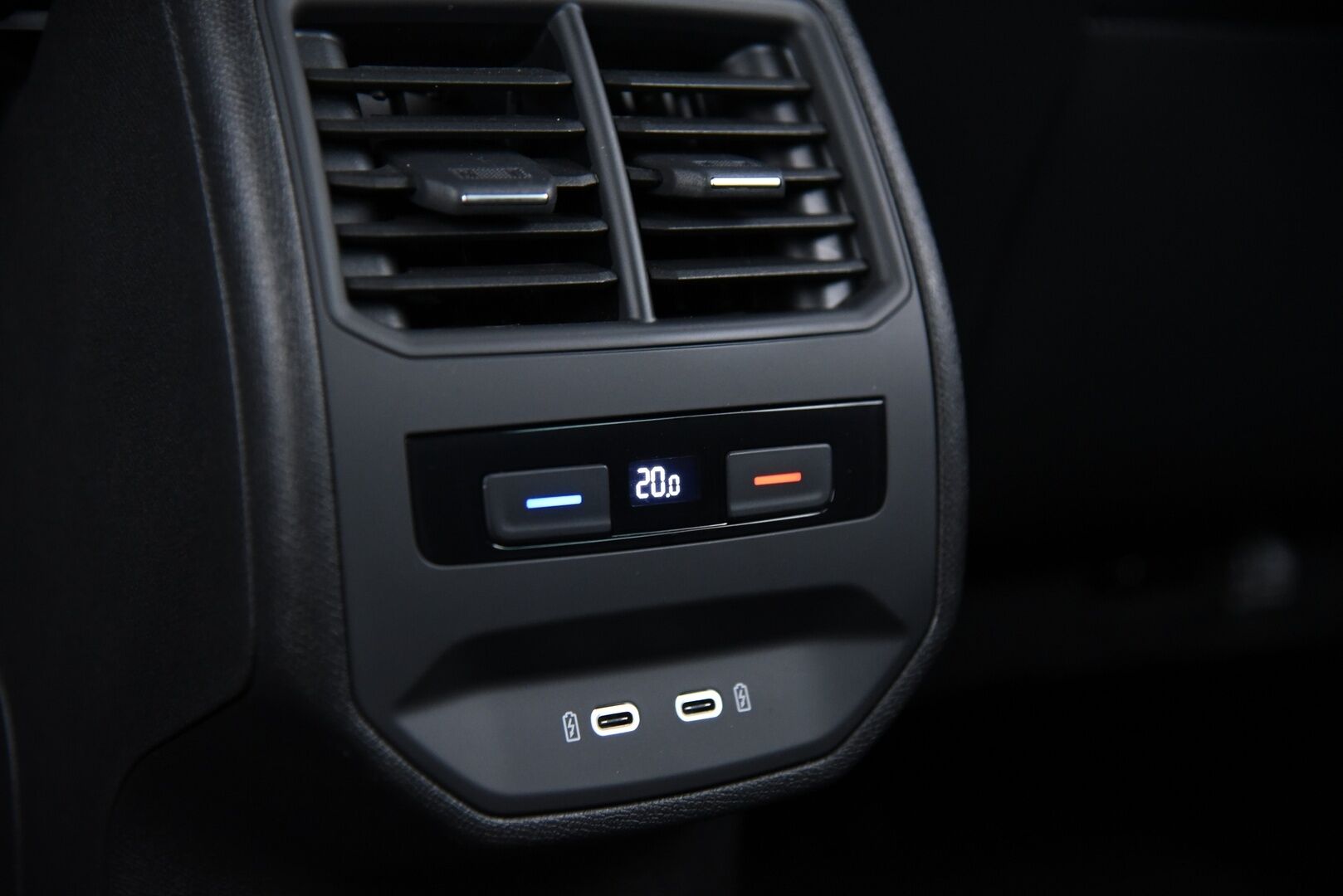 Cupra LEON SPORTSTOURER 2021 1,4 PHEV 180 kW e-HYBRID DSG / Adapt. Vakkari / BLIS / LED / P-kamera / Kaukovaloautomatiikka - Merkkiliikkeen huoltohistoria / 2x vanteet / Keyless / Blis 
