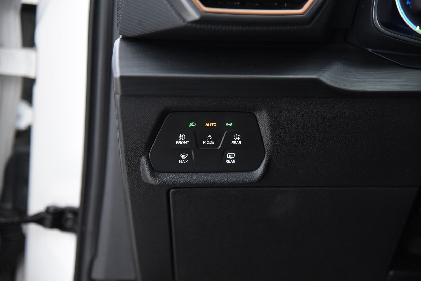Cupra LEON SPORTSTOURER 2021 1,4 PHEV 180 kW e-HYBRID DSG / Adapt. Vakkari / BLIS / LED / P-kamera / Kaukovaloautomatiikka - Merkkiliikkeen huoltohistoria / 2x vanteet / Keyless / Blis 
