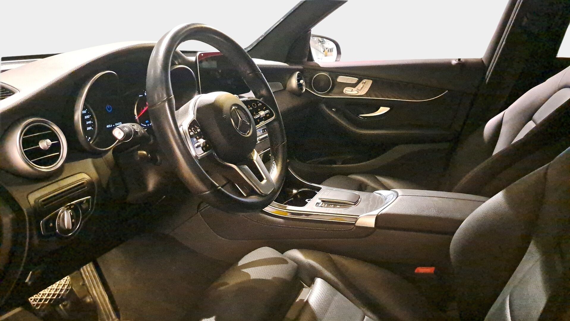 MERCEDES-BENZ GLC 2021 300e 4Matic EQ Power * Distronic+ / HUD / Navi / Nahat / Muistipenkit / Apple&Android / P.kamera *
