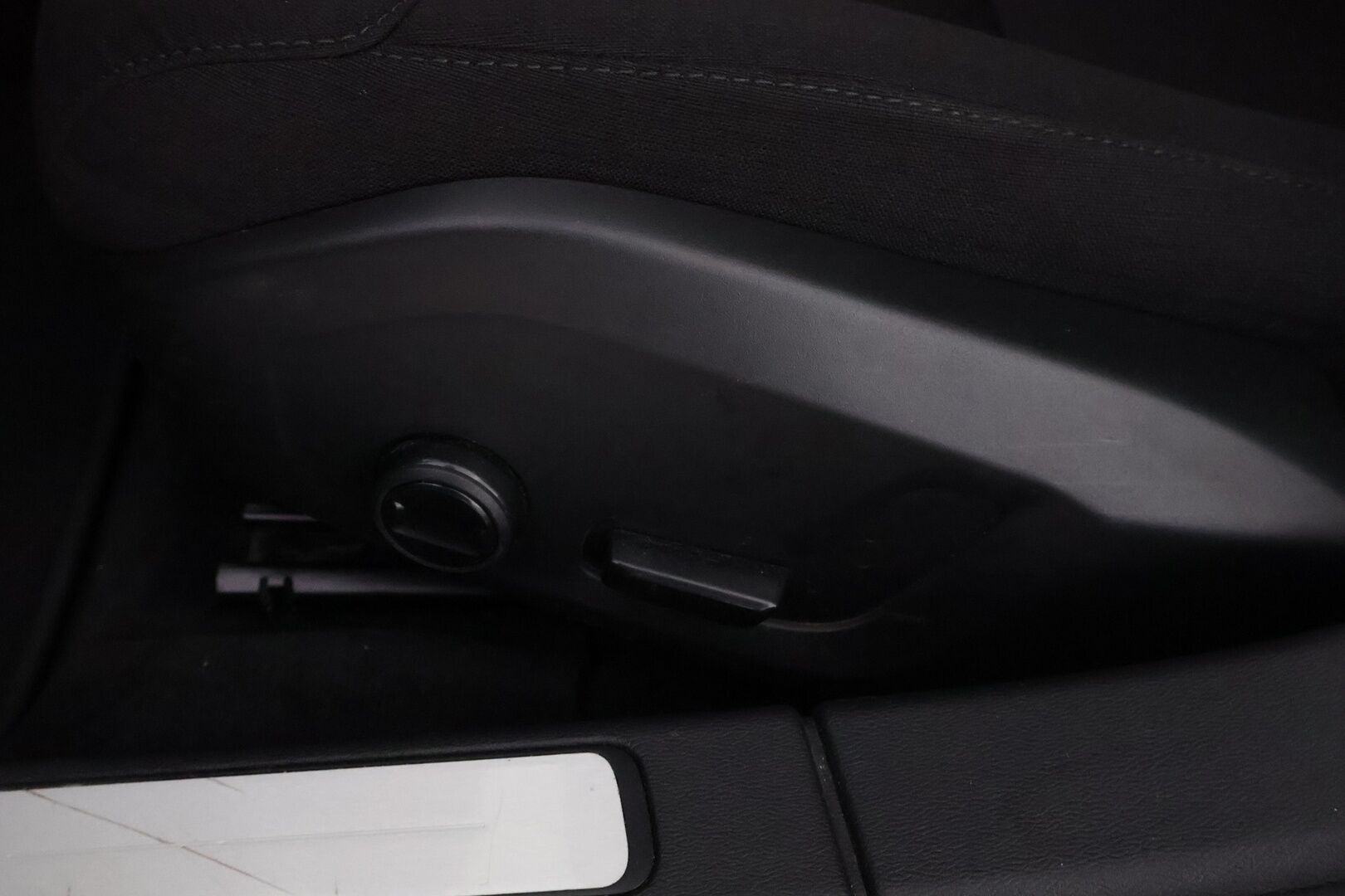 Volvo V60 2021 T6 TwE AWD Inscription Expression aut * Webasto / Vetokoukku / LED / High Performance Audio / Ratinlämmitys / - Jakopää tehty / Akku kuntotarkastettu / Juuri tullut Tampereelle!