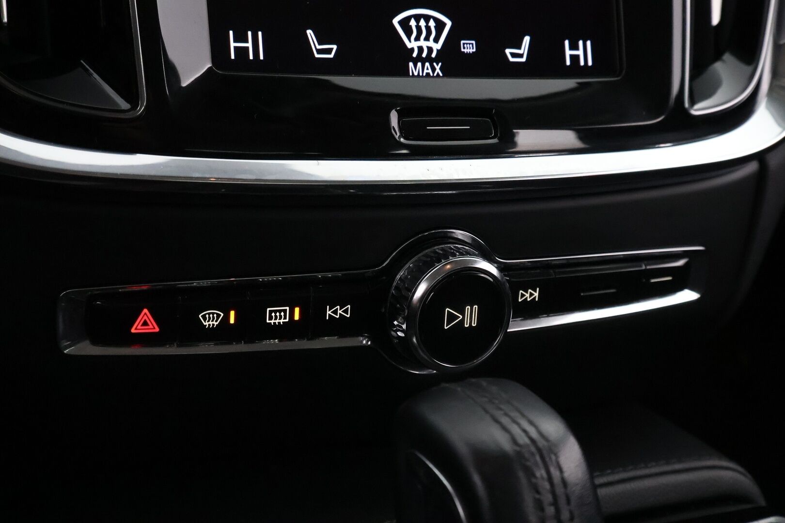 Volvo V60 2021 T6 TwE AWD Inscription Expression aut * Webasto / Vetokoukku / LED / High Performance Audio / Ratinlämmitys / - Jakopää tehty / Akku kuntotarkastettu / Juuri tullut Tampereelle! - HULLUT JOULUT KORKOTARJOUS 2,49% 