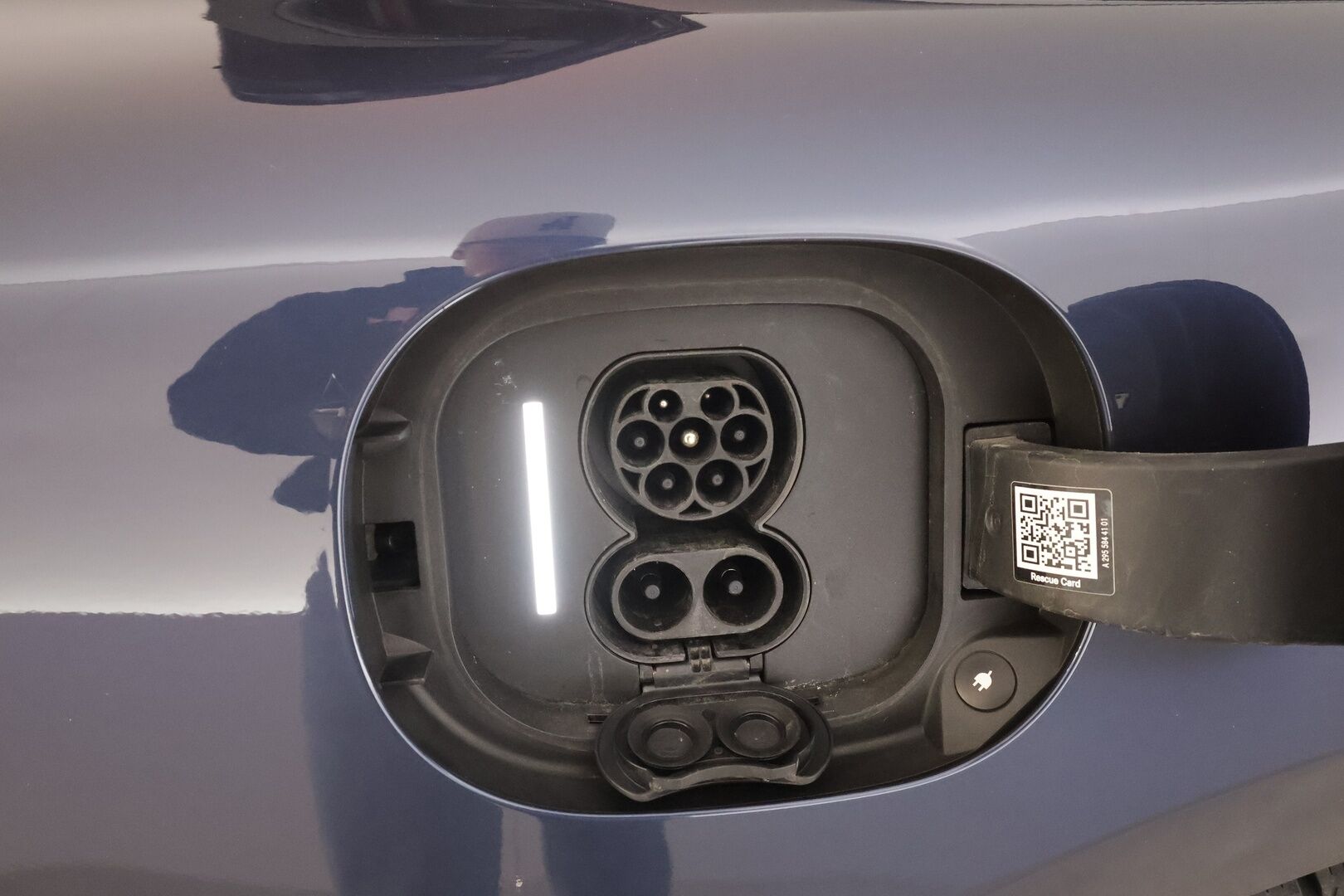 Mercedes-Benz EQE 2024 500 AMG 4MATIC * Hyperscreen / Distronic+ / Burmester / 360° / HUD / Digital Light / Koukku / Muistipenkit / Panorama * - Akku kuntotarkastettu! / Kahdet renkaat aluvanteilla / Merkkihuollettu / Supervarusteet