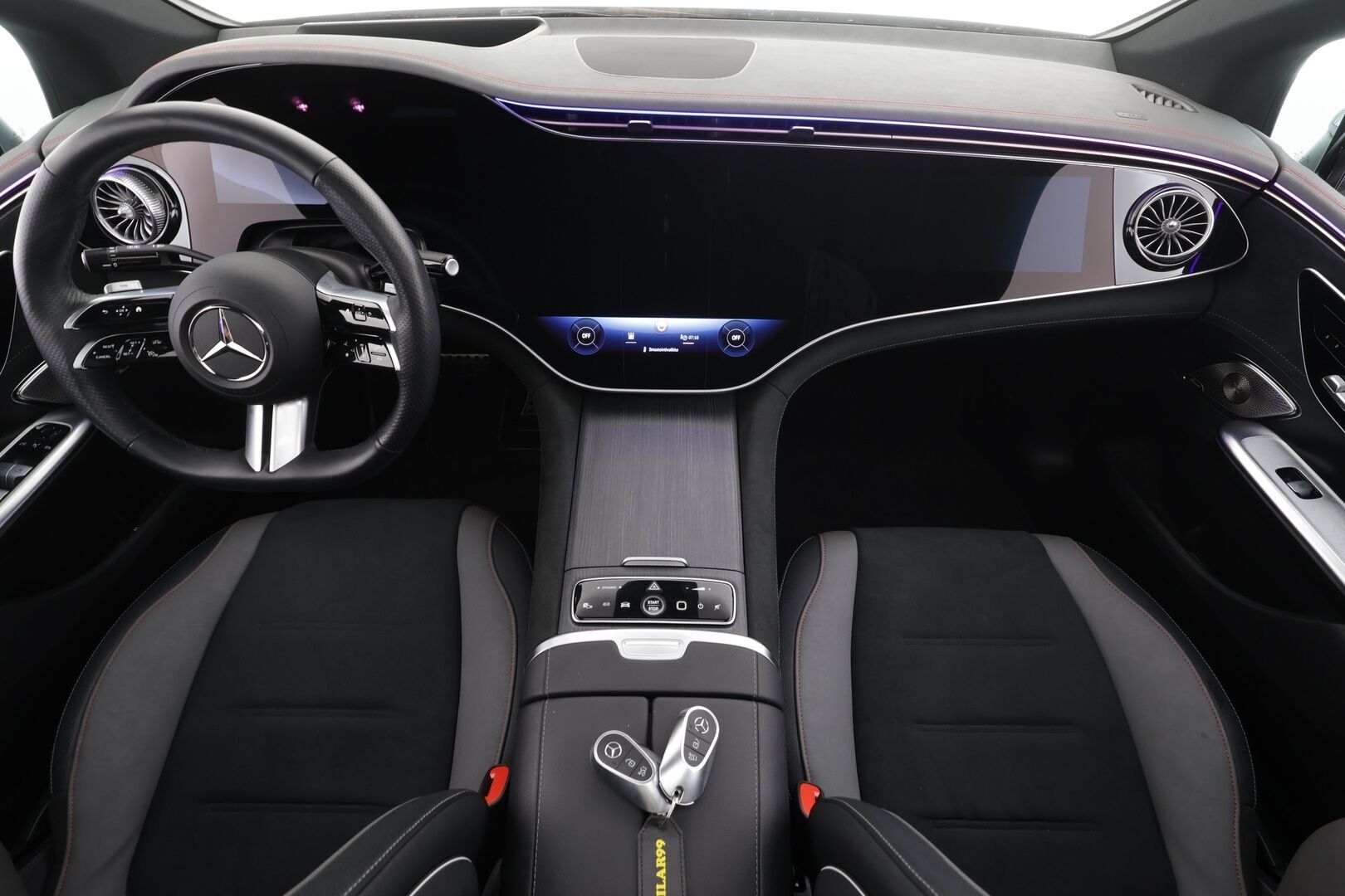 Mercedes-Benz EQE 2024 500 AMG 4MATIC * Hyperscreen / Distronic+ / Burmester / 360° / HUD / Digital Light / Koukku / Muistipenkit / Panorama * - Akku kuntotarkastettu! / Kahdet renkaat aluvanteilla / Merkkihuollettu / Supervarusteet