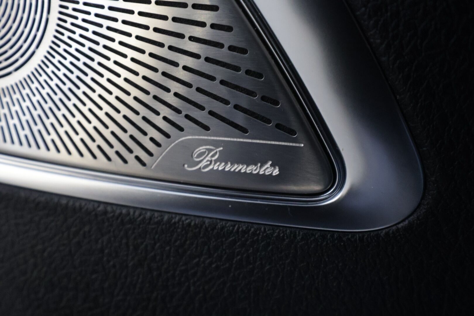 Mercedes-Benz EQE 2024 500 AMG 4MATIC * Hyperscreen / Distronic+ / Burmester / 360° / HUD / Digital Light / Koukku / Muistipenkit / Panorama * - Akku kuntotarkastettu! / Kahdet renkaat aluvanteilla / Merkkihuollettu / Supervarusteet