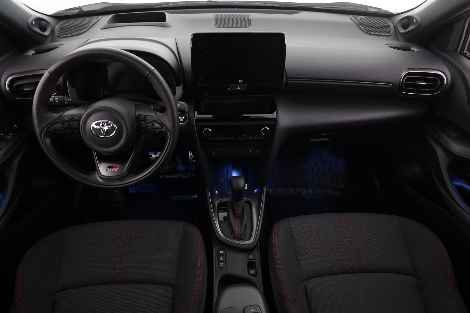 Toyota Yaris Cross 2024 1,5 Hybrid GR SPORT * Lasikatto / JBL / HUD / ACC / LED / P.kamera / Navi / Kaistavahti / Keyless * - Suomi-auto / Kahdet renkaat / Merkkihuollettu! - Osta nyt, maksa vasta ensi vuonna