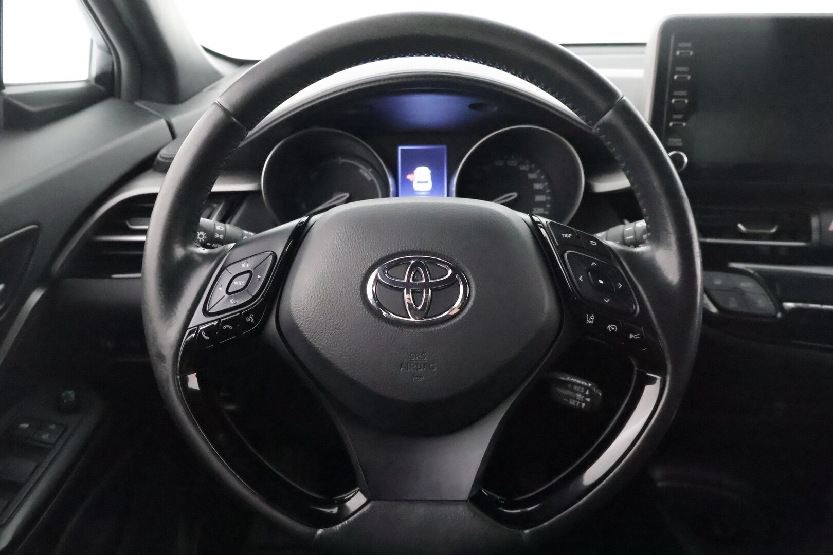 Toyota C-HR 2023 1,8 Hybrid Active - 1Om Suomiauto / Adapt.Vakkari / Peruutuskamera / Adapt.LED / Merkkihuollettu / 2x Todella hyvät renkaat aluvantein!