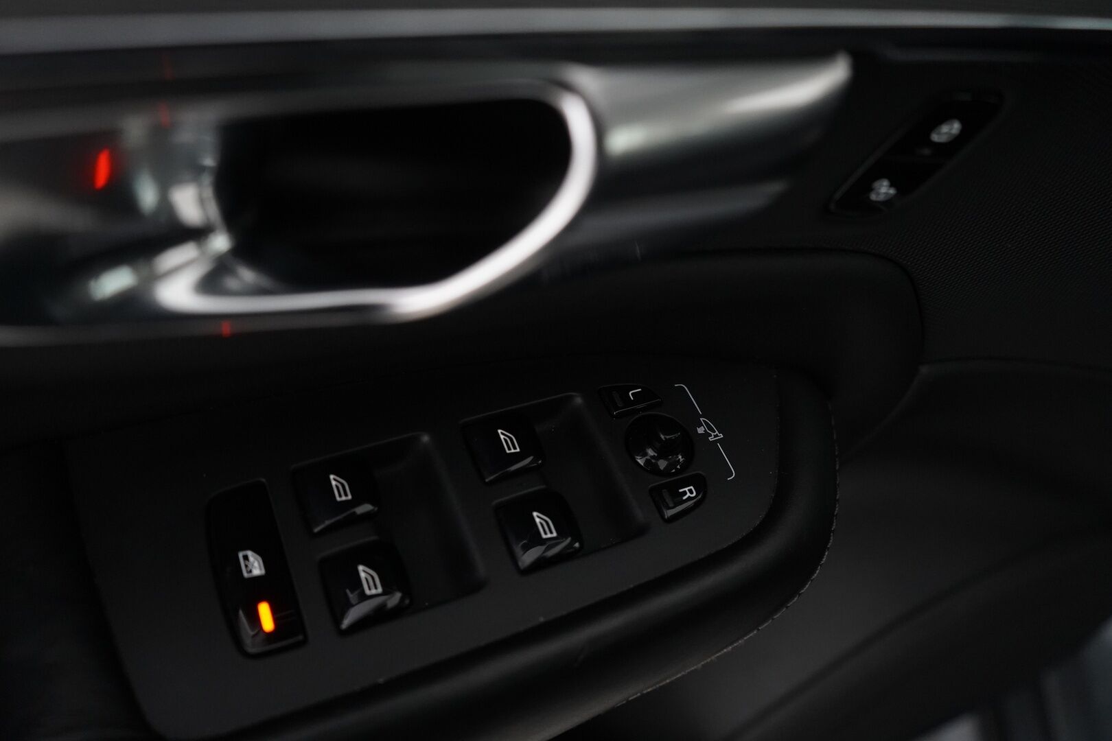 Volvo XC90 2020 T8 TwE AWD Inscription aut 7-p *ACC / Webasto / Koukku / Kamera / Muistipenkit / Pilot assist* - Jakopää juuri tehty / 7- Paikkainen / Juuri huollettu / Orrefors Sweden