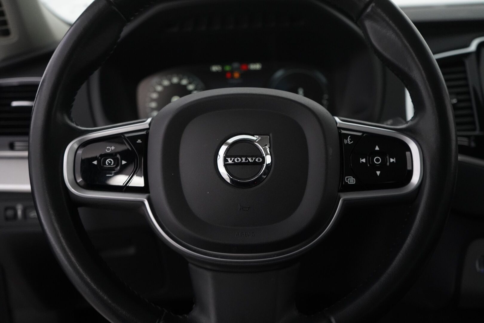 Volvo XC90 2020 T8 TwE AWD Inscription aut 7-p *ACC / Webasto / Koukku / Kamera / Muistipenkit / Pilot assist* - Jakopää juuri tehty / 7- Paikkainen / Juuri huollettu / Orrefors Sweden