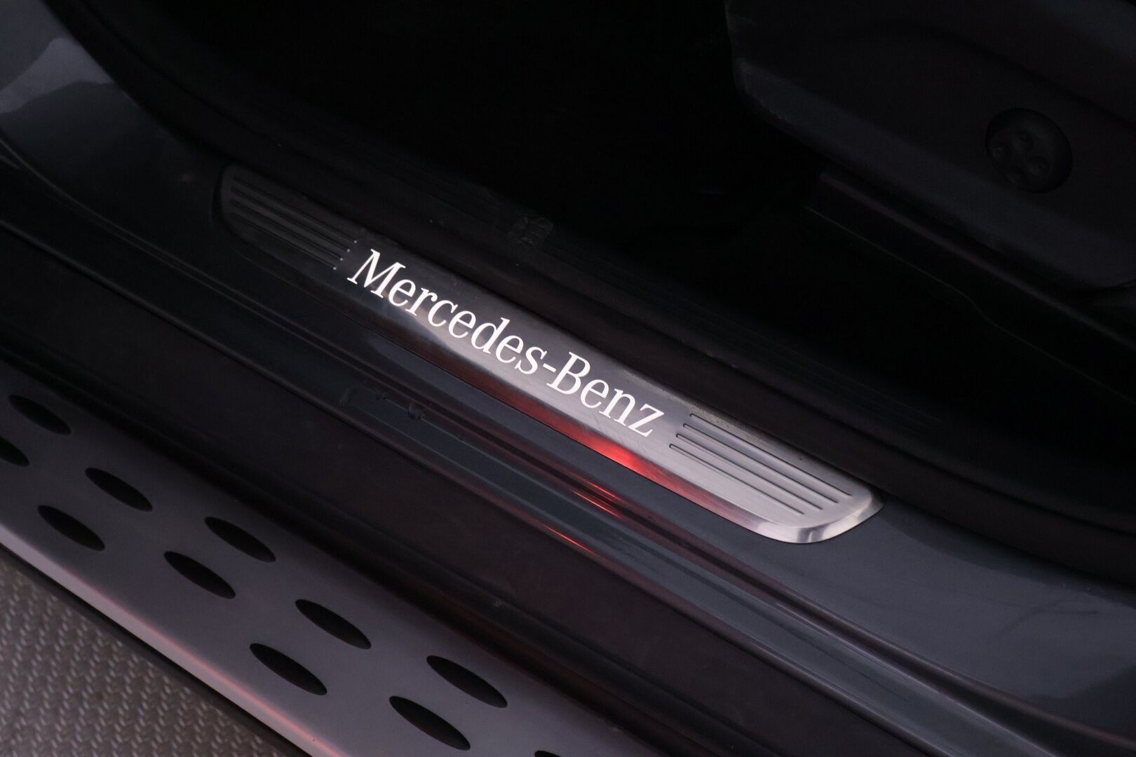Mercedes-Benz GLC 2020 300 e 4MATIC A Business EQ Power - Digimittaristo | DTR+Q | Burmester | Muistipenkit | Koukku | HUD | P.kamera | Kahdet hyvät renkaat