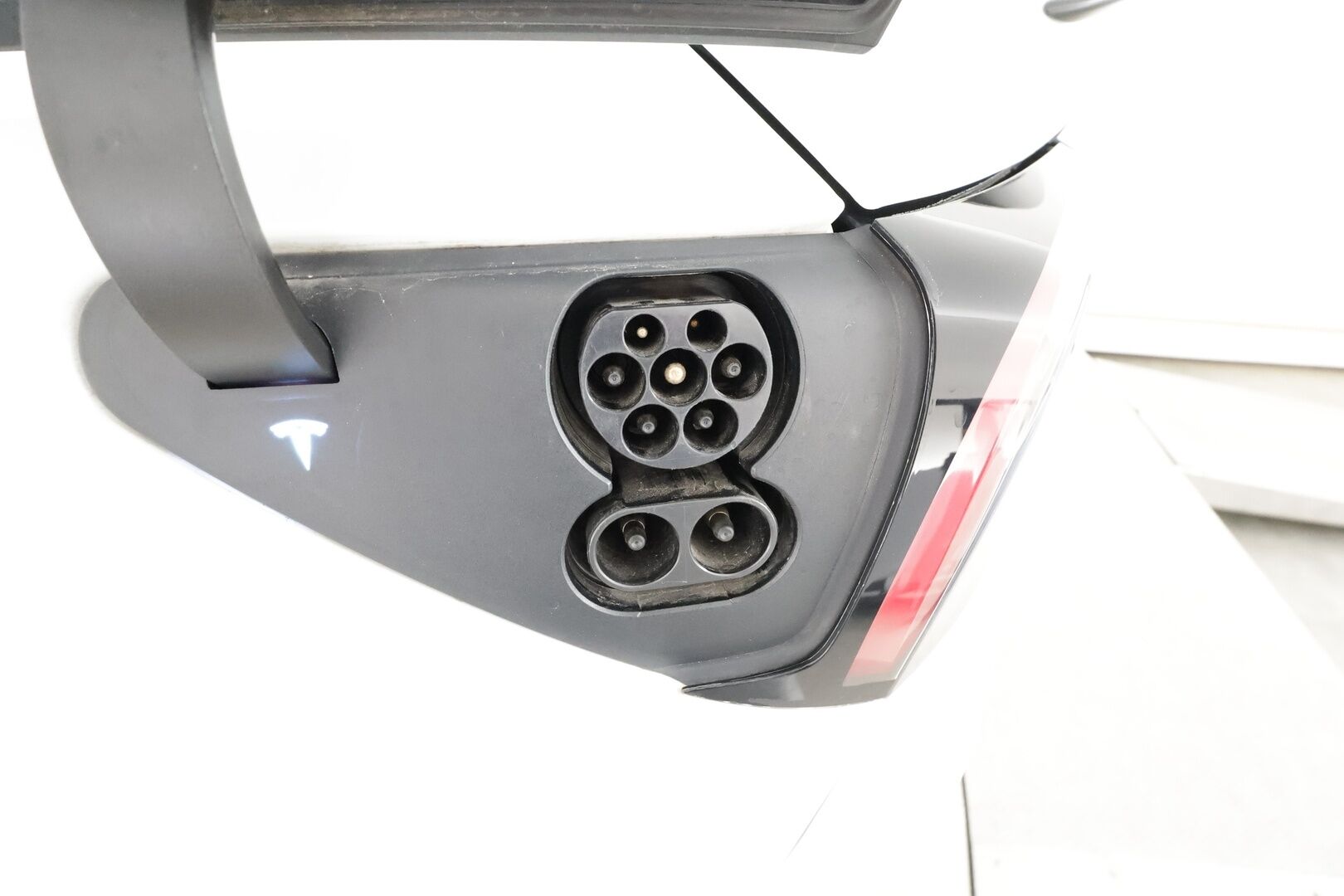 Tesla Model 3 2020 Long-Range Dual Motor AWD * ACC / Lasikatto / LED / P.kamera / Muistipenkki / Premium Audio / Navi / Kaistavahti * - 2x Latauskaapelit / * TUNING * - HULLU BLACKWEEK KORKOTARJOUS 2,49%