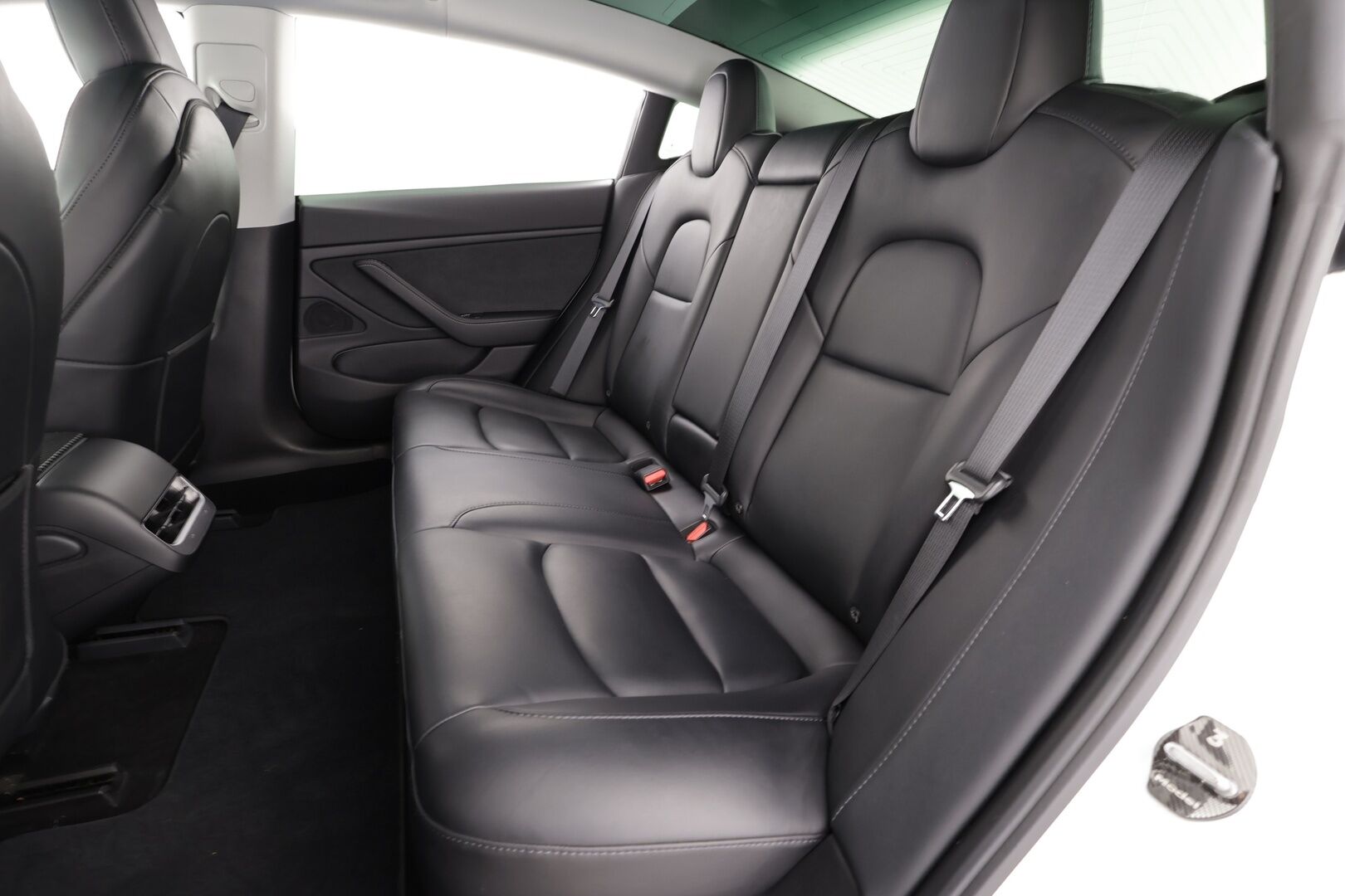 Tesla Model 3 2020 Long-Range Dual Motor AWD * ACC / Lasikatto / LED / P.kamera / Muistipenkki / Premium Audio / Navi / Kaistavahti * - 2x Latauskaapelit / * TUNING * - HULLU BLACKWEEK KORKOTARJOUS 2,49%