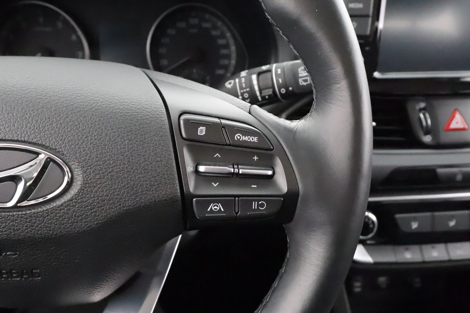 Hyundai i30 Wagon 2024 1.5 DPi 110 hv 6MT Classic * 1.Om Suomi-auto / Vakkari / P.kamera / 2xRenkaat / Ratinlämmitin / Kaistavahti * - Merkkihuollettu 