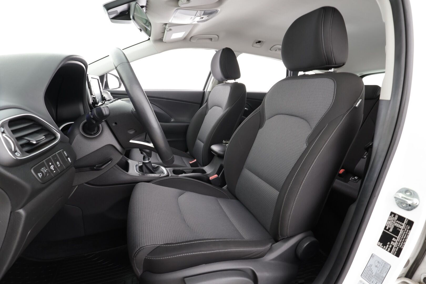 Hyundai i30 Wagon 2024 1.5 DPi 110 hv 6MT Classic * 1.Om Suomi-auto / Vakkari / P.kamera / 2xRenkaat / Ratinlämmitin / Kaistavahti * - Merkkihuollettu 