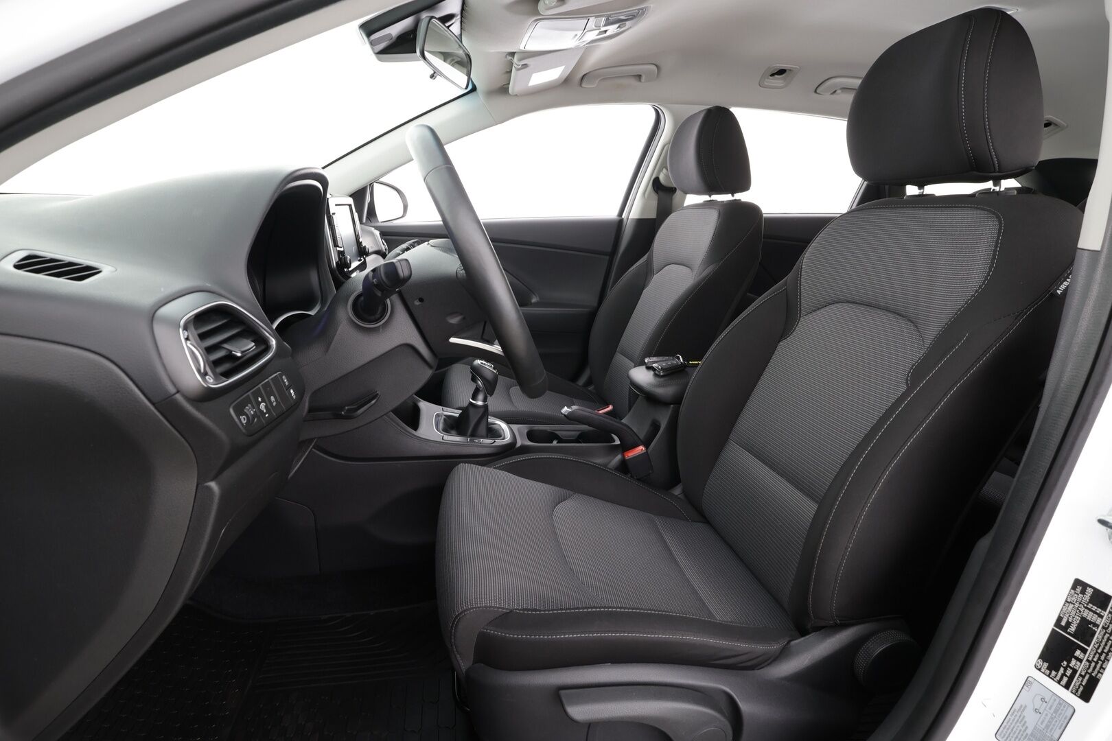 Hyundai i30 Wagon 2024 1.5 DPi 110 hv 6MT Classic * 1.Om Suomi-auto / Vakkari / P.kamera / 2xRenkaat / Apple&Android / Kaistavahti * - Merkkihuollettu - HULLU BLACKWEEK KORKOTARJOUS 2,49%