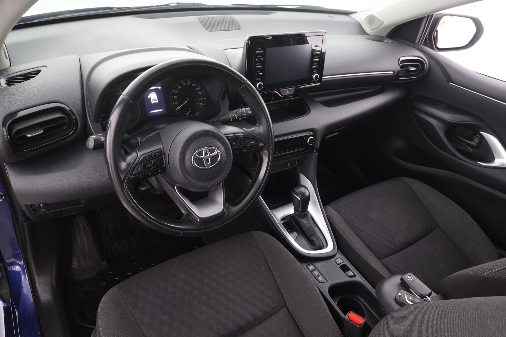 Toyota Yaris 2024 1,5 Hybrid Active * ACC / Kaistavahti / P.Kamera / Apple&Android / Autom.ilmastointi / 2x Renkaat / ALV * - 1.Om Suomi-auto / Merkkihuollettu - HULLUT AVAJAISHULINAT KORKOTARJOUS 3,29 %